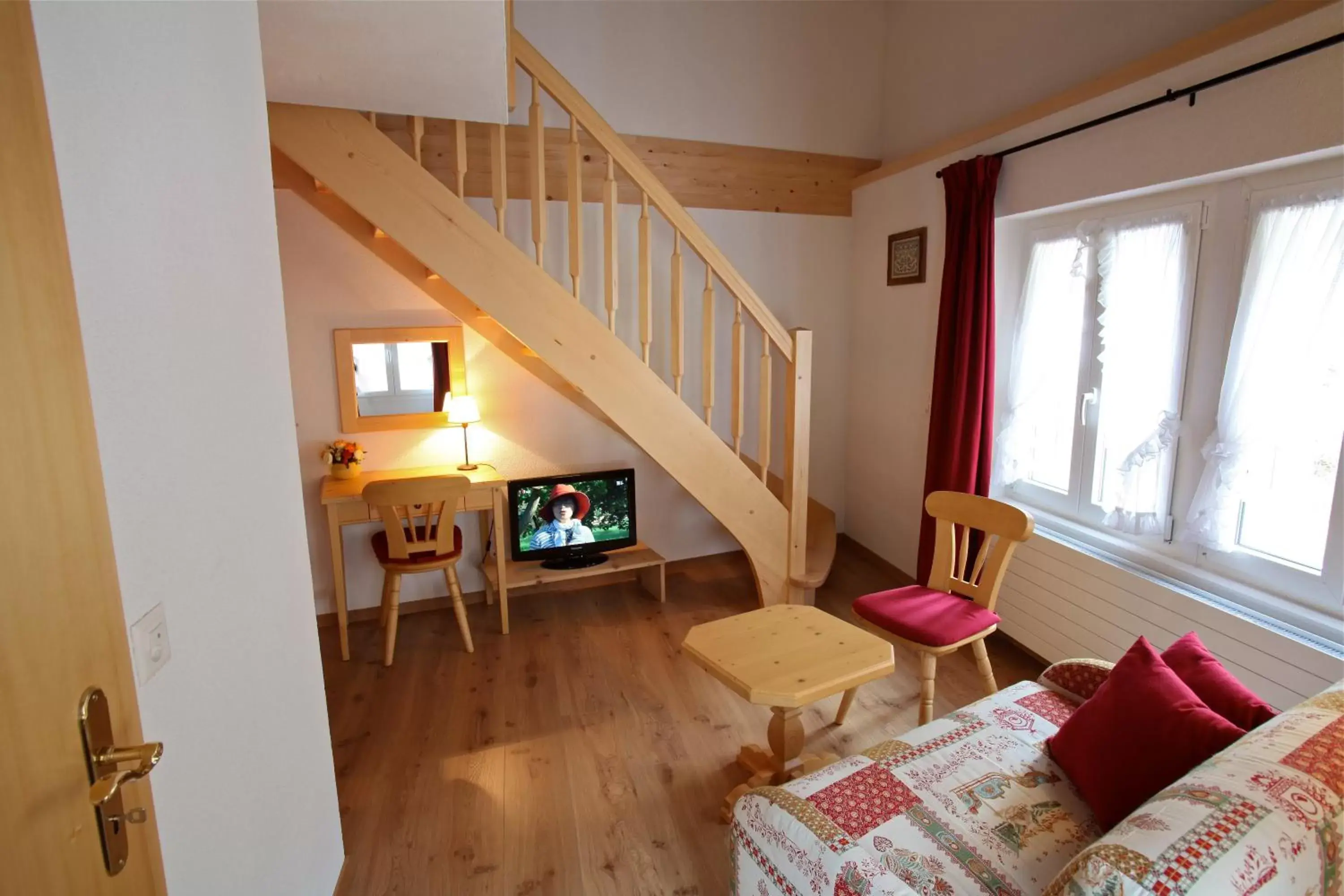 Living room, TV/Entertainment Center in Hôtel du Cerf