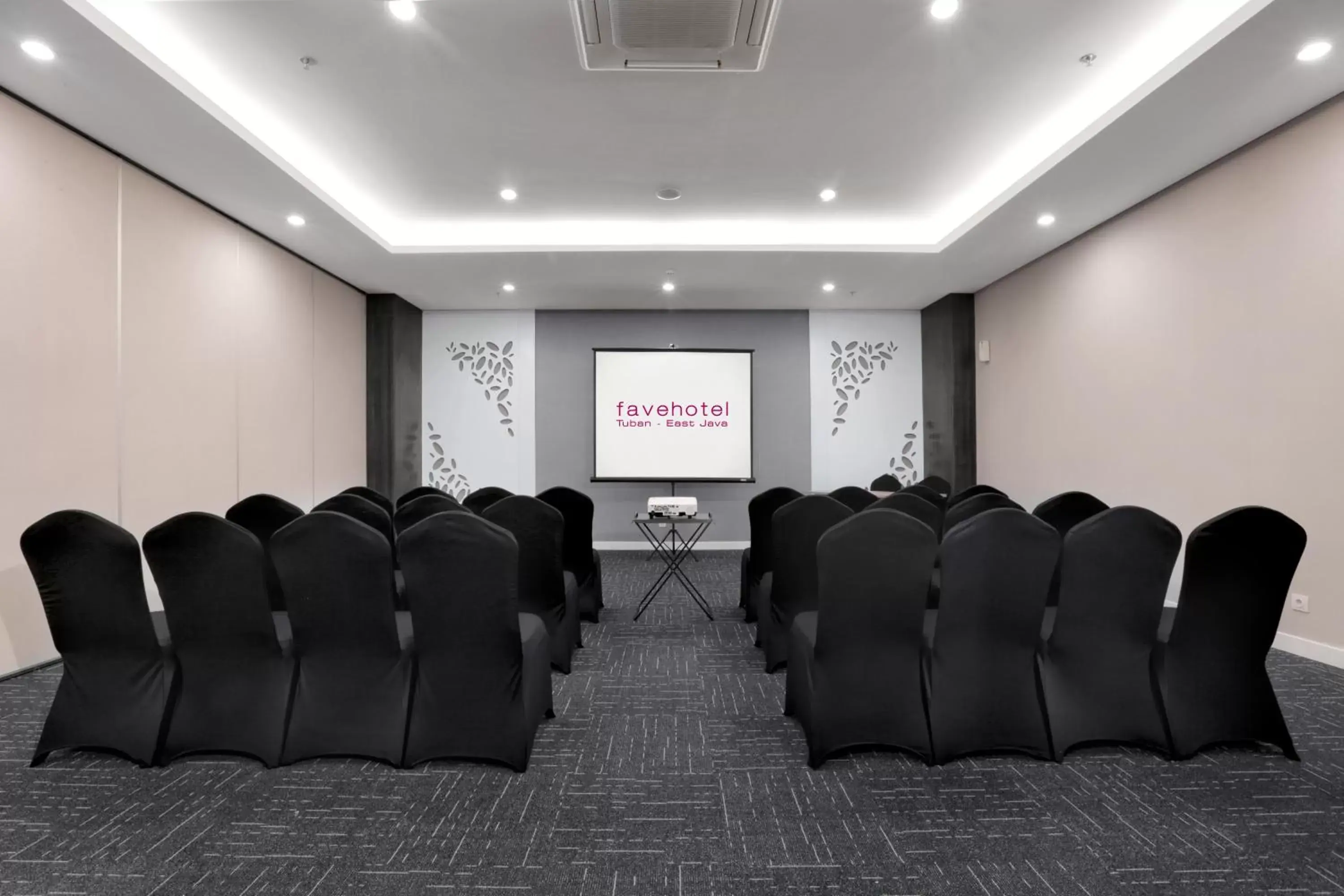 Banquet/Function facilities in favehotel Tuban