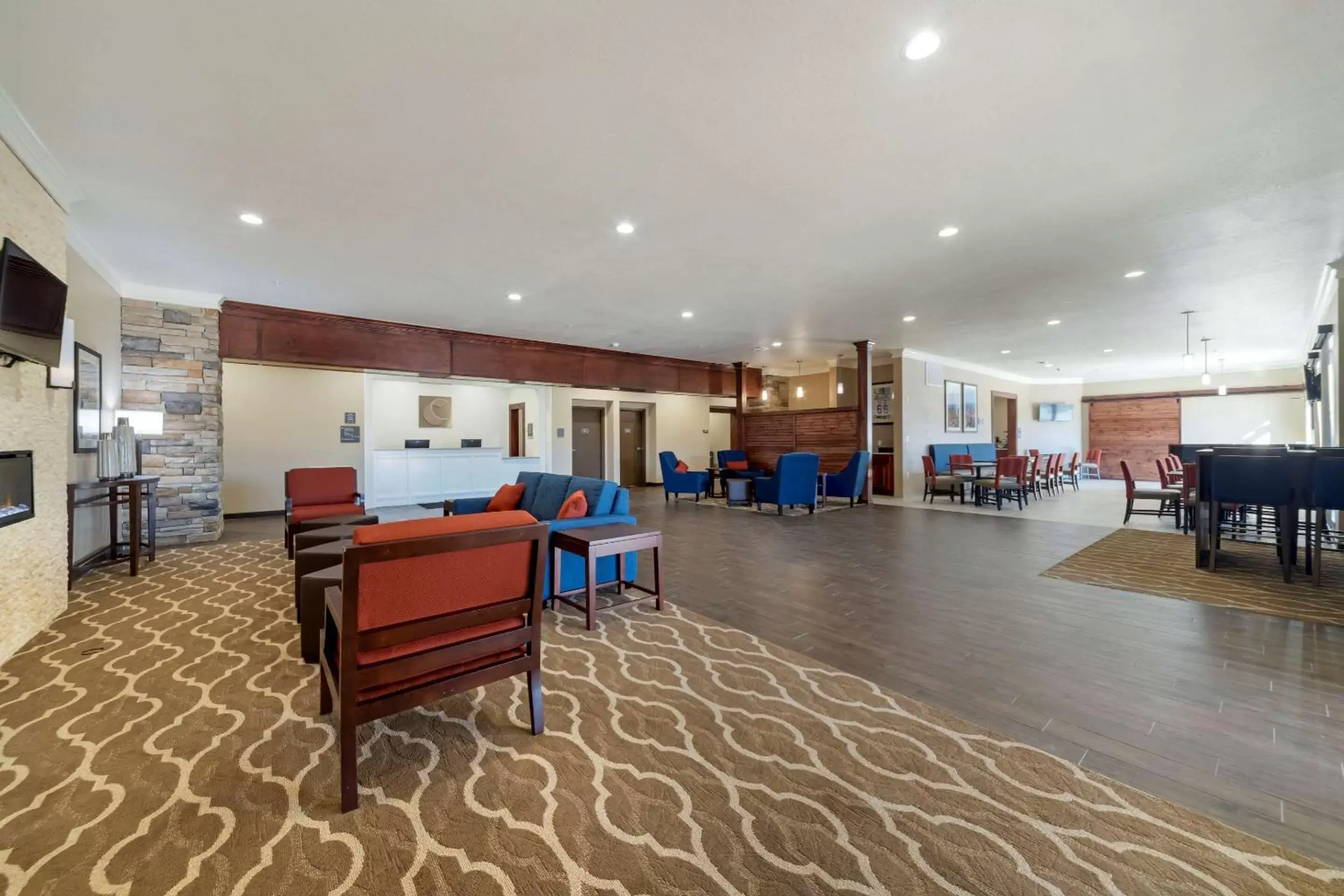 Lobby or reception in Comfort Inn & Suites Harrah