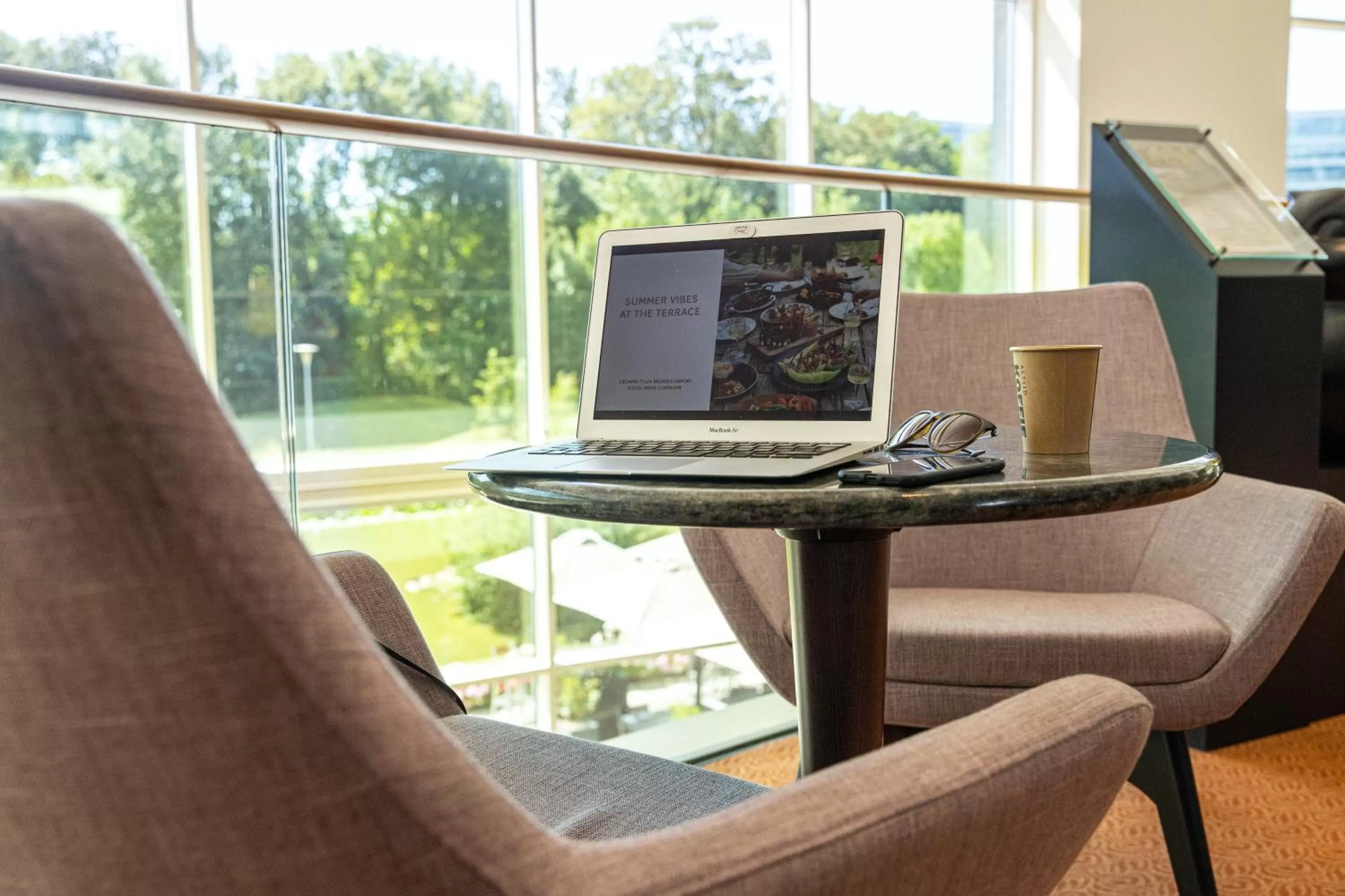 Lobby or reception in Crowne Plaza Brussels Airport by IHG