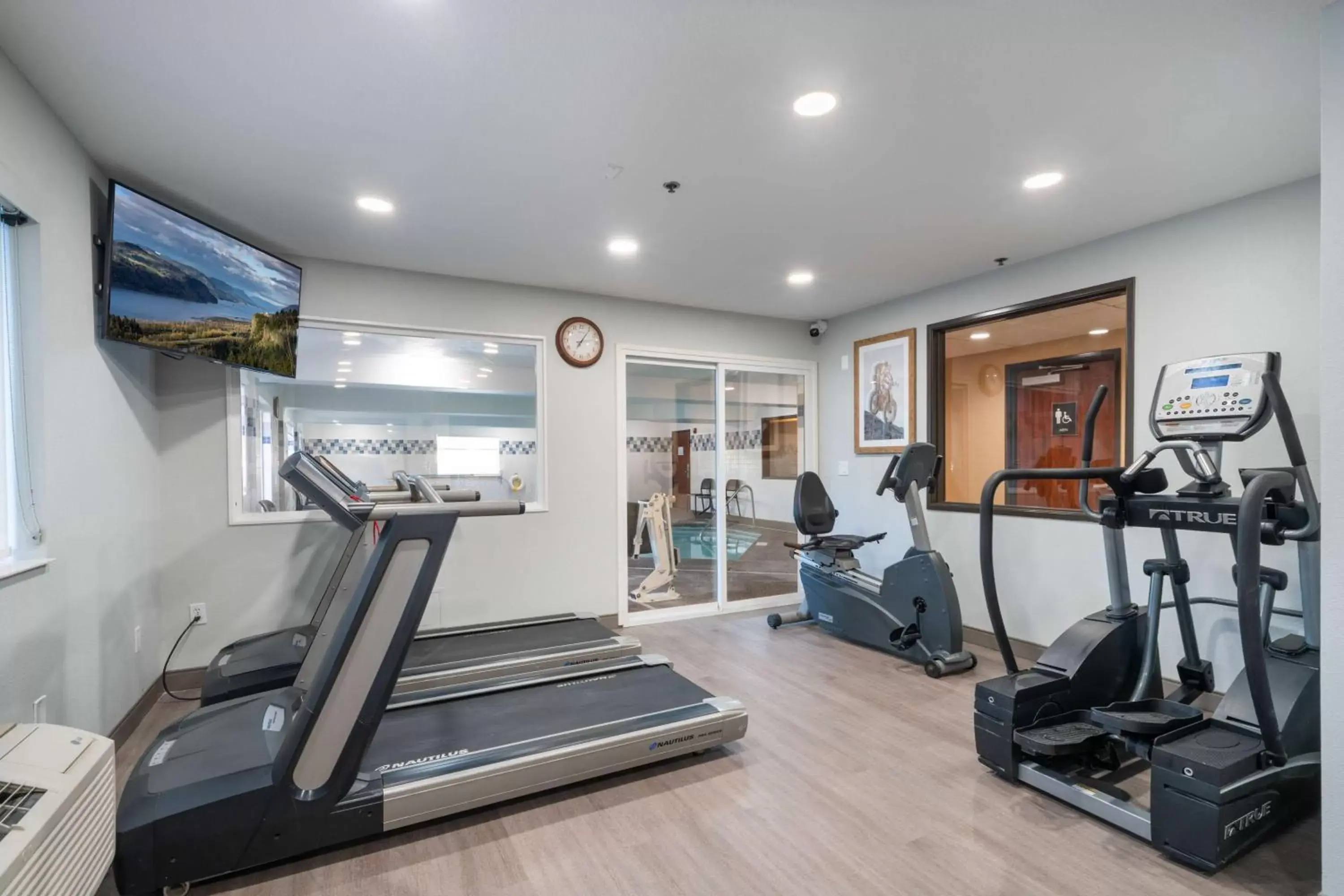 Fitness centre/facilities, Fitness Center/Facilities in Best Western Lake Oswego Hotel & Suites