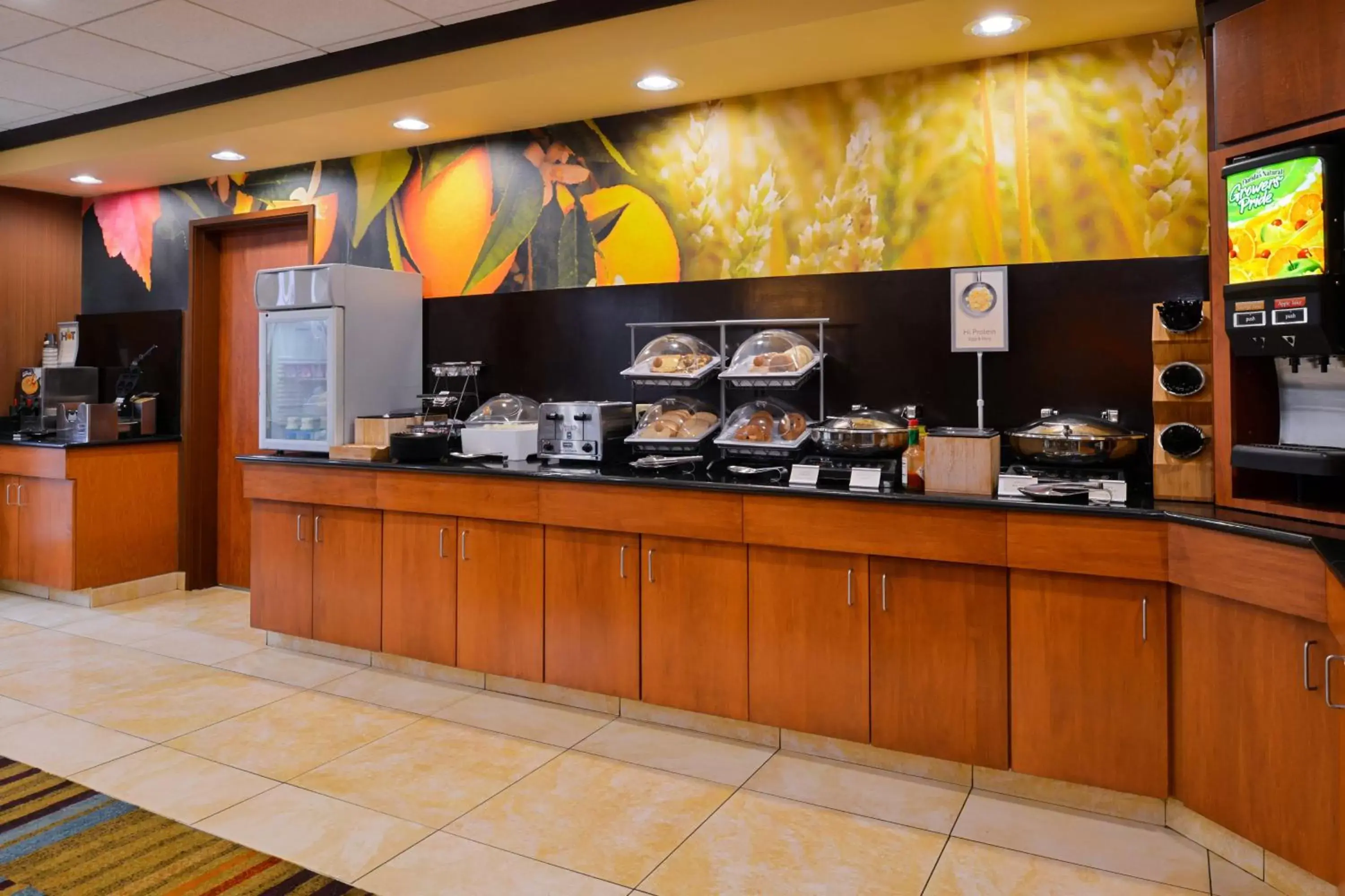 Breakfast, Restaurant/Places to Eat in Fairfield Inn and Suites by Marriott Fort Wayne