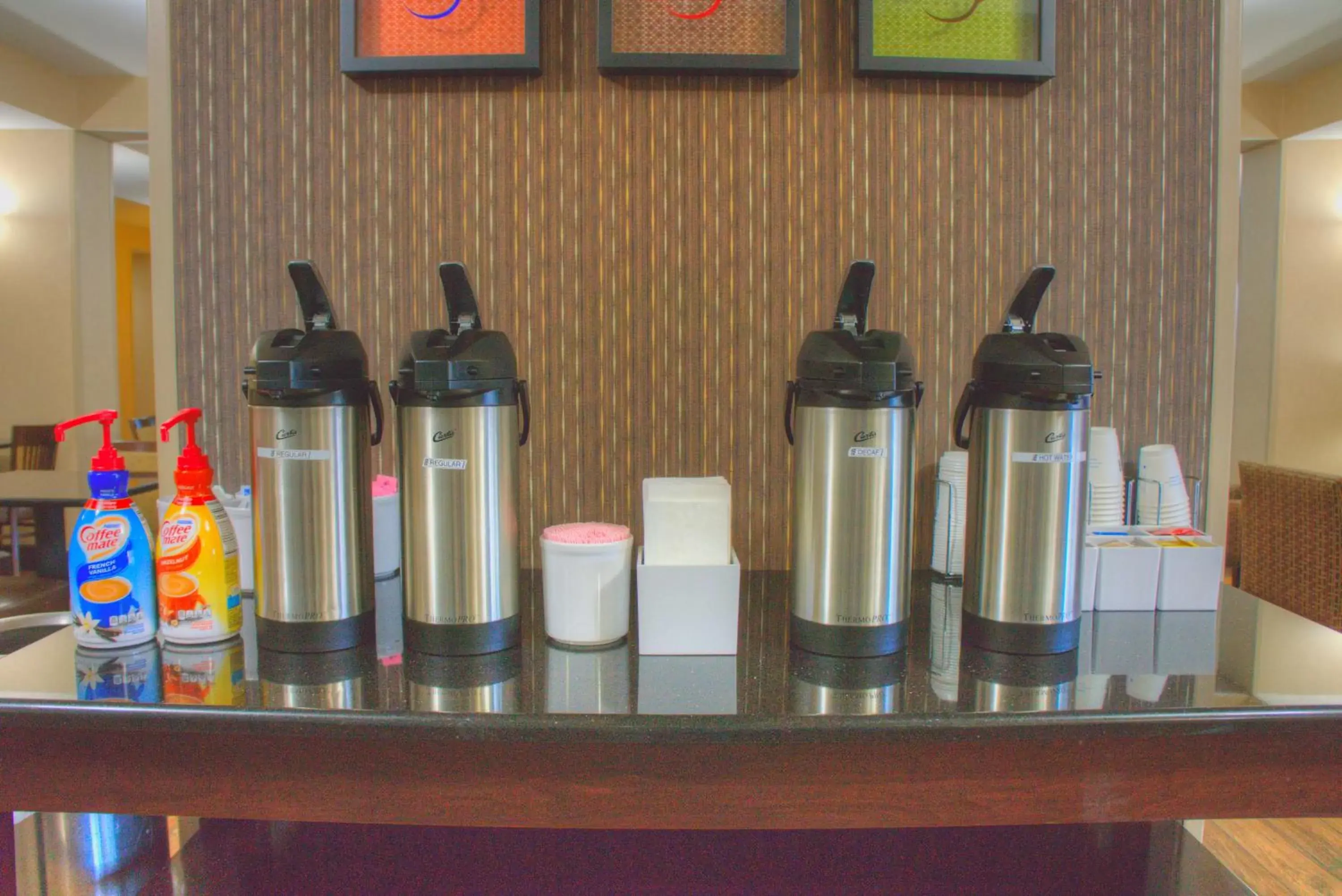 Coffee/tea facilities in Wingate by Wyndham Steubenville