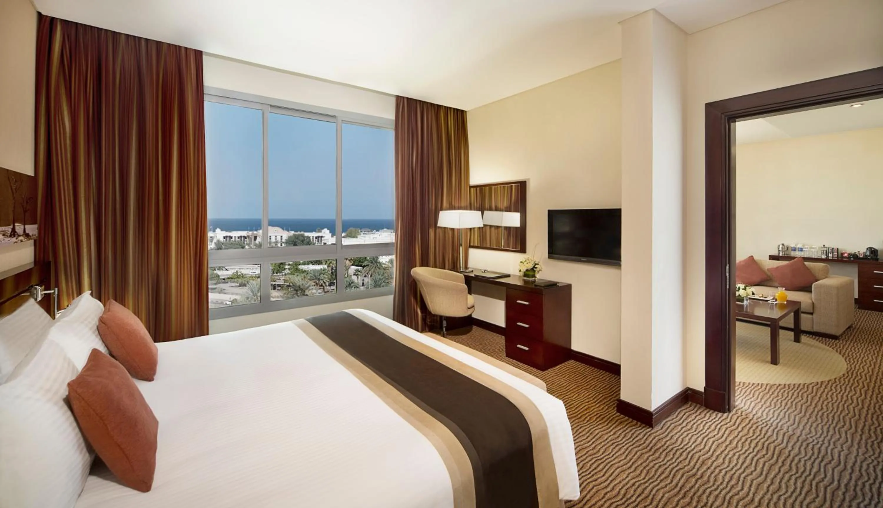 Living room, Bed in City Seasons Hotel & Suites Muscat