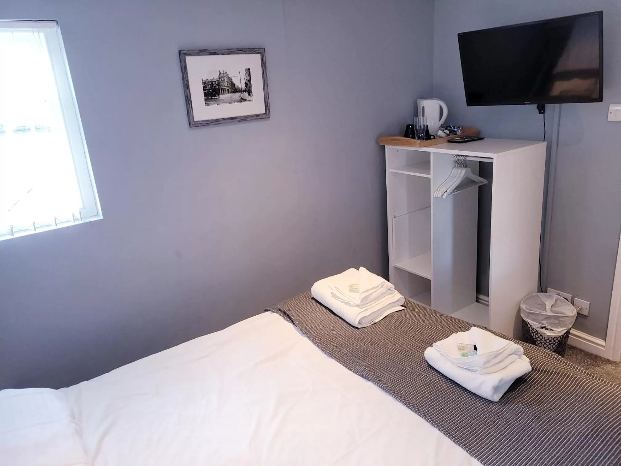 Bedroom, Bed in The Grey Horse