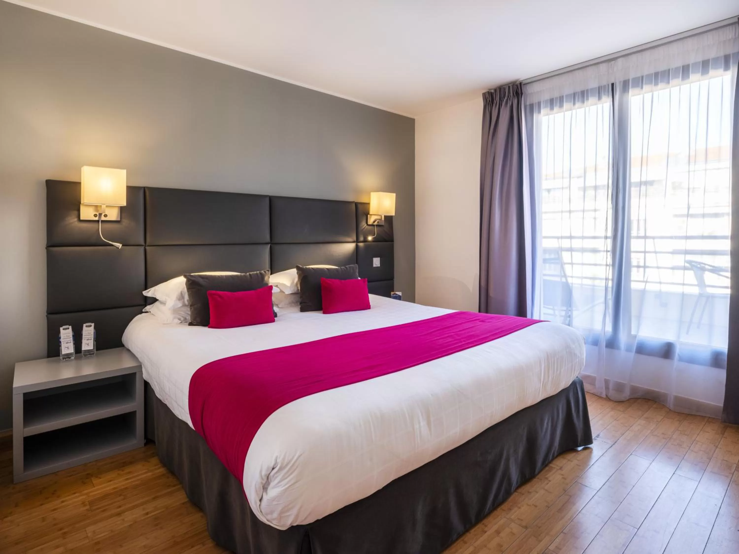 Bed in Hotel Nice Riviera