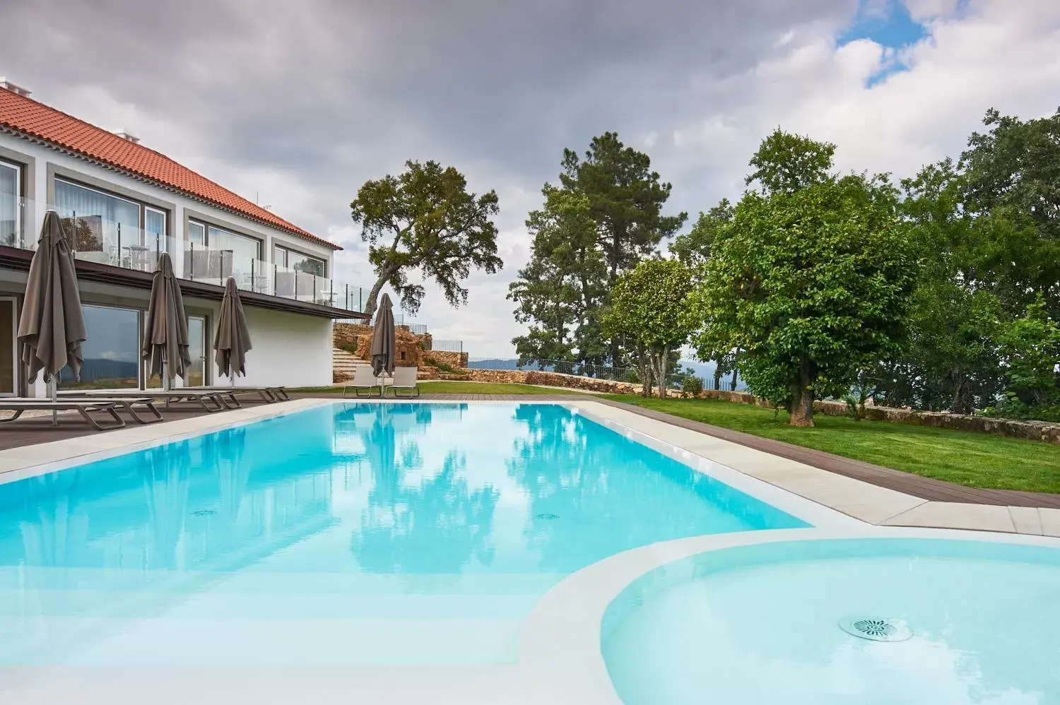 Patio, Swimming Pool in Convento do Seixo Boutique Hotel & Spa