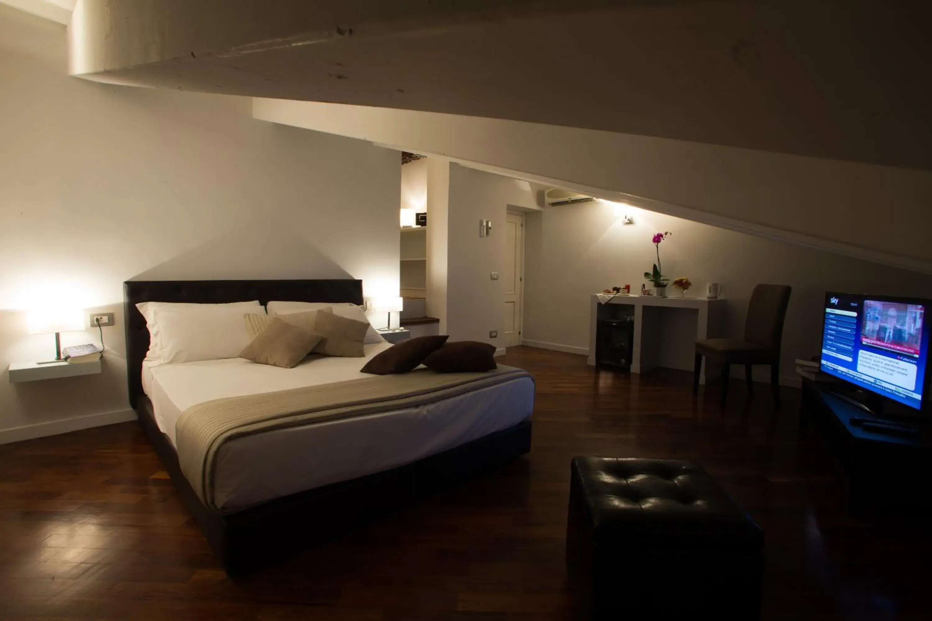 Bedroom, Bed in Relais Arco Della Pace