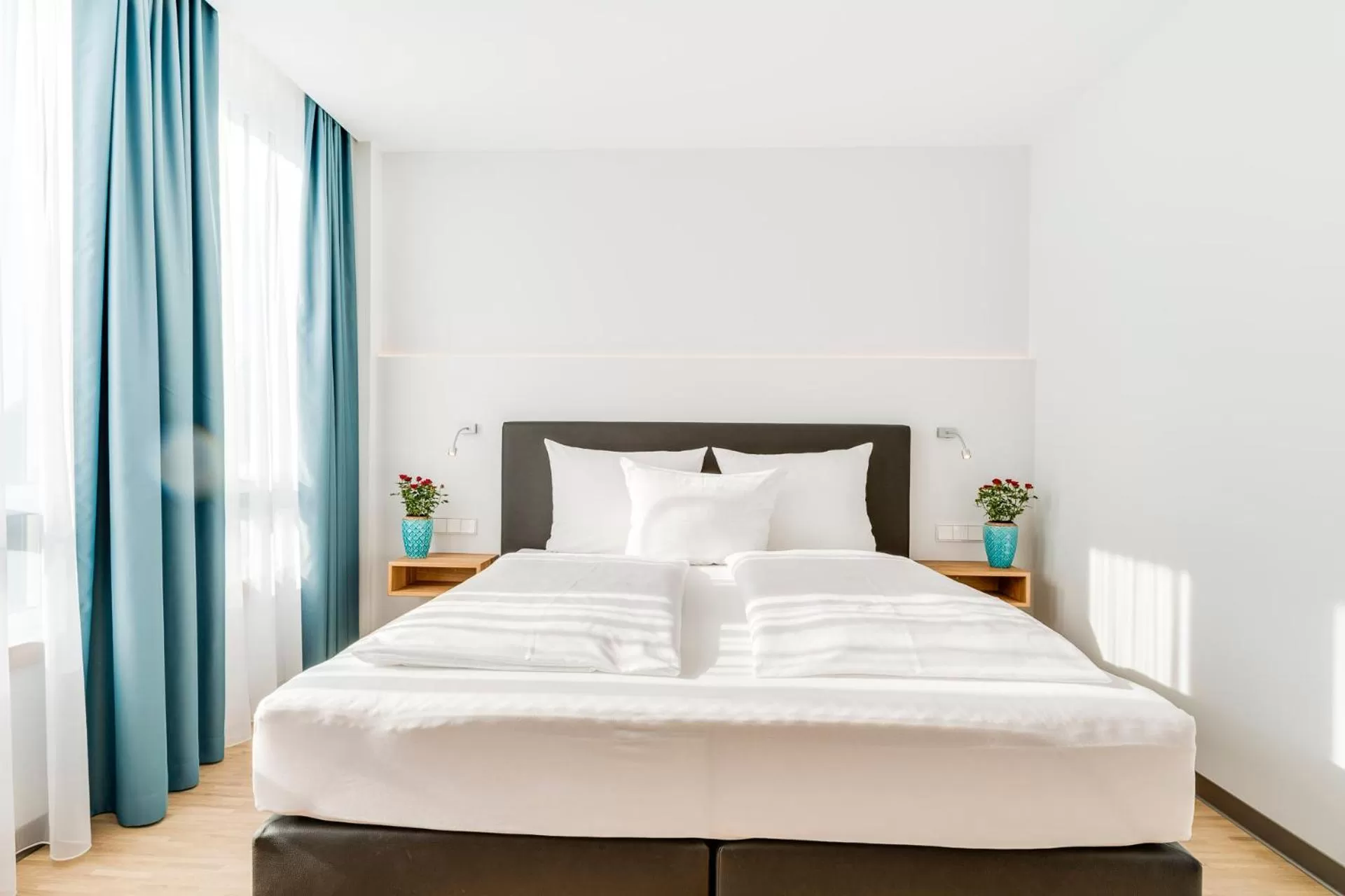 Bed in Hotel-Etage Apfelrot managed by Hotel Apfelbaum