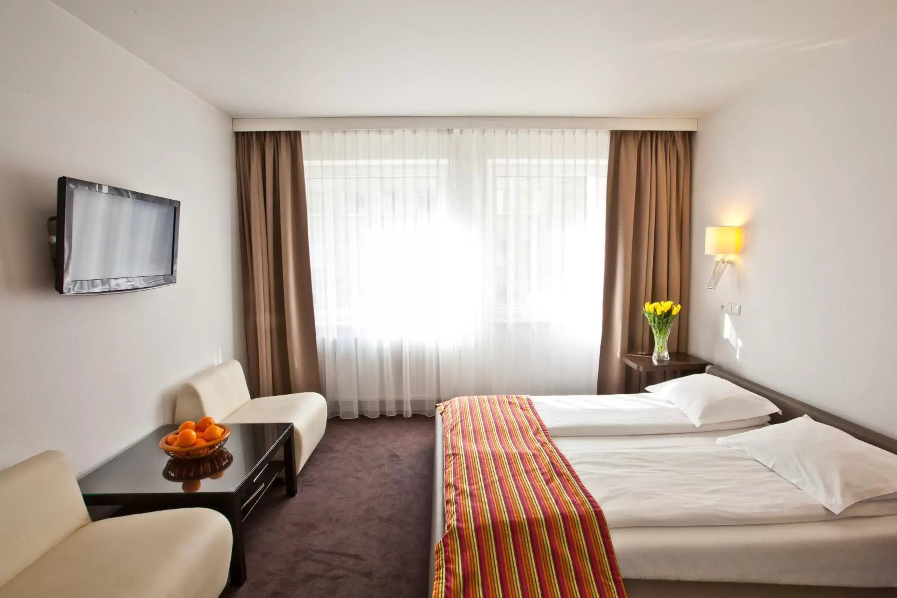 Photo of the whole room, Bed in Platinum Apartments Aparthotel Photo of the whole room, Bed in Platinum Apartments Aparthotel