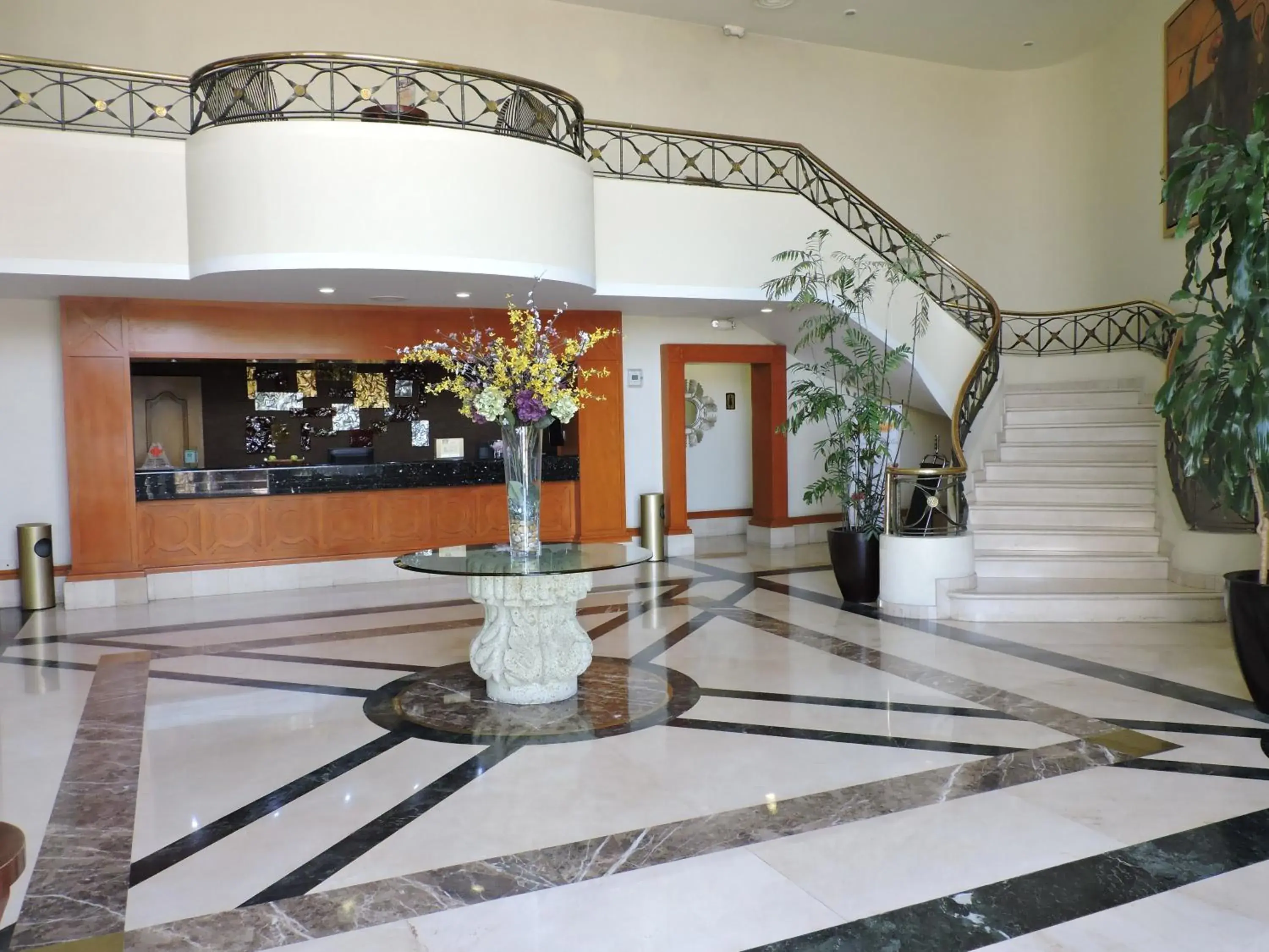 Lobby or reception in Hotel San Luis Lindavista