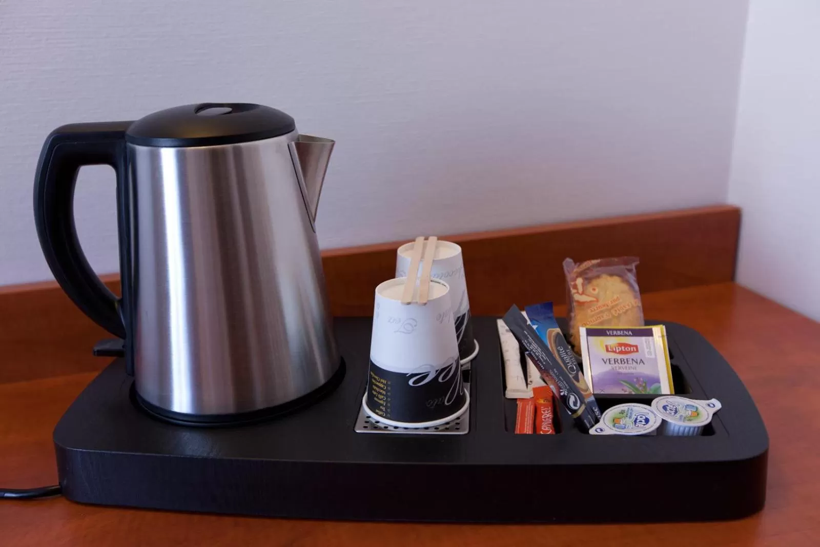 Coffee/tea facilities in Alyss Saphir Cambronne Eiffel