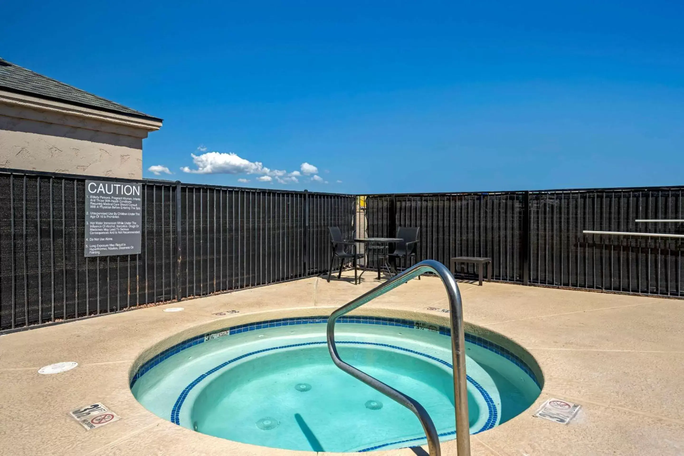 Hot Tub, Swimming Pool in Comfort Inn Camp Verde I-17