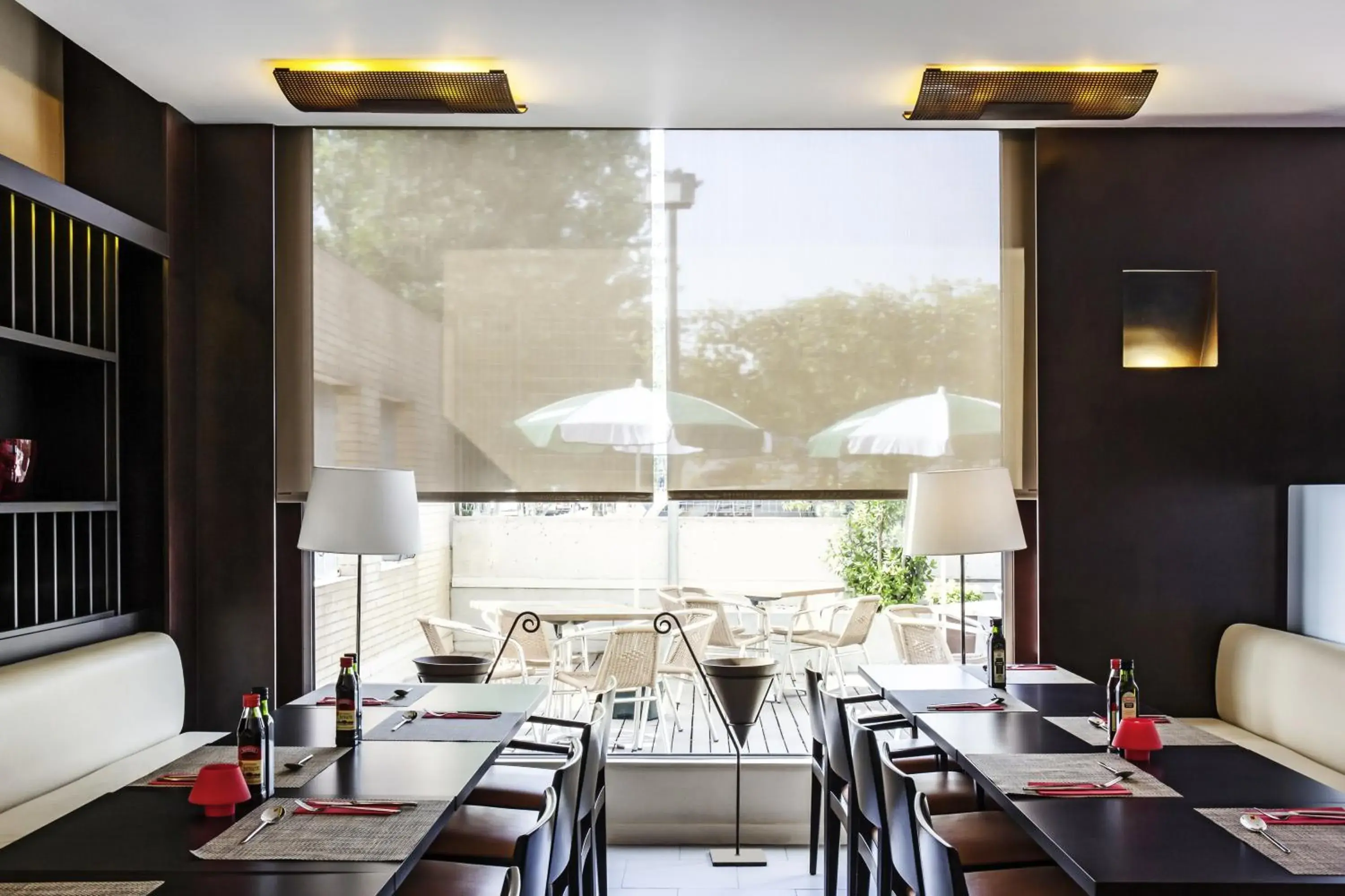 Restaurant/Places to Eat in Ibis Barcelona Molins de Rei