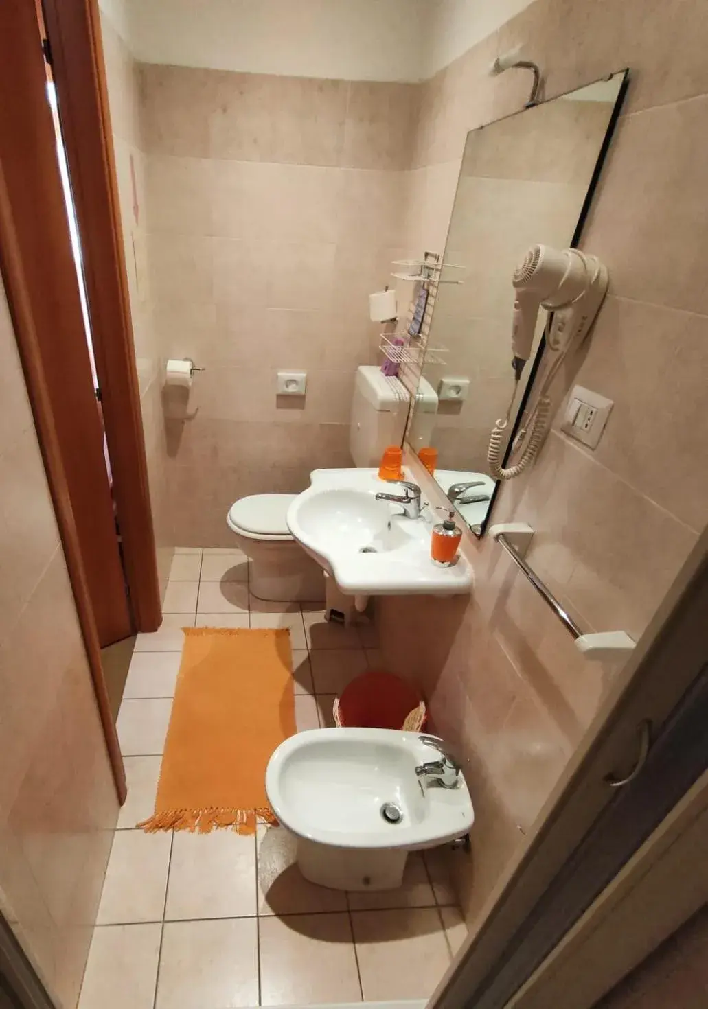 Bathroom in Hotel Serenella