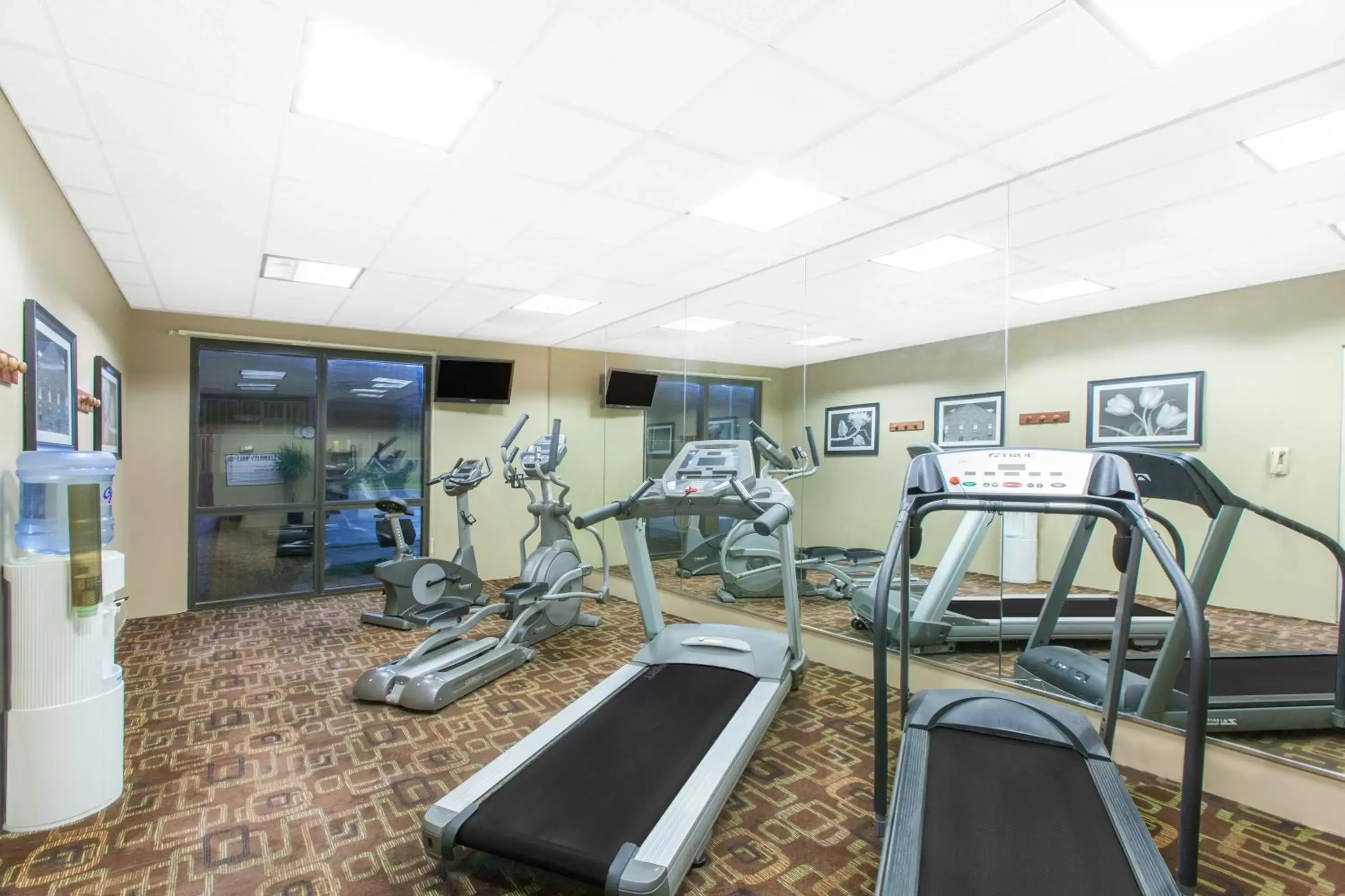 Fitness centre/facilities, Fitness Center/Facilities in Hawthorn Suites Midwest City