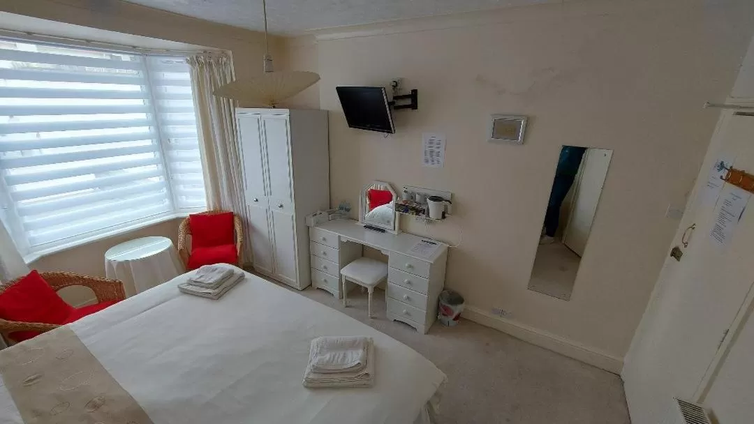 Bed in The Clifton at Paignton