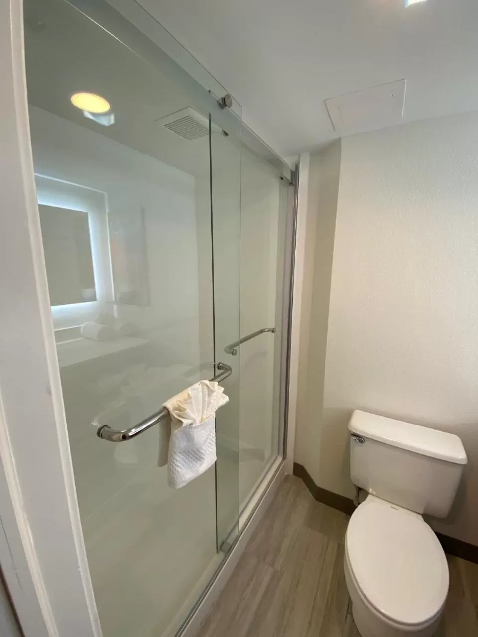 Shower in MainStay Suites Horsham - Philadelphia