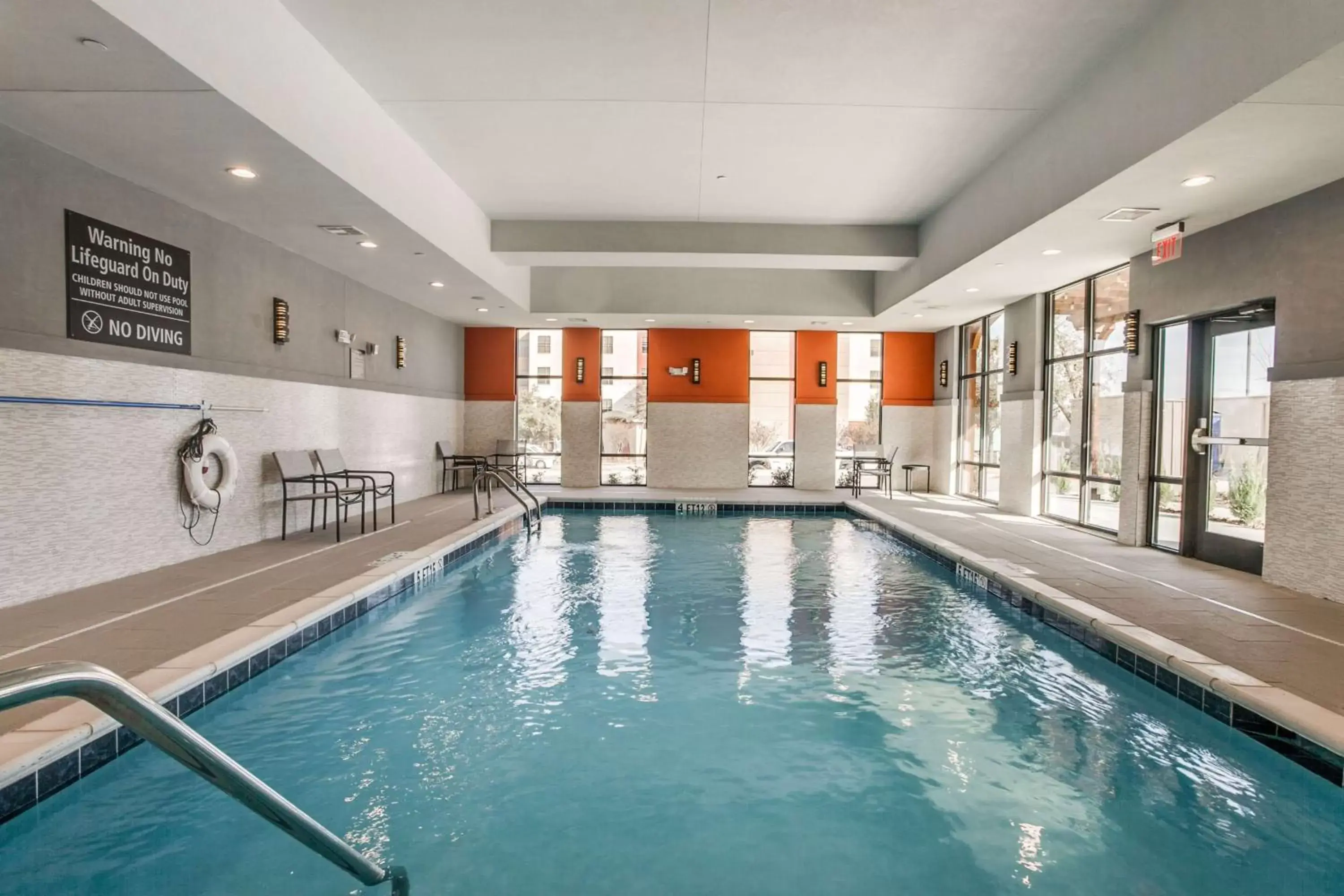 Pool view, Swimming Pool in Hampton Inn & Suites Dallas-Central Expy/North Park Area