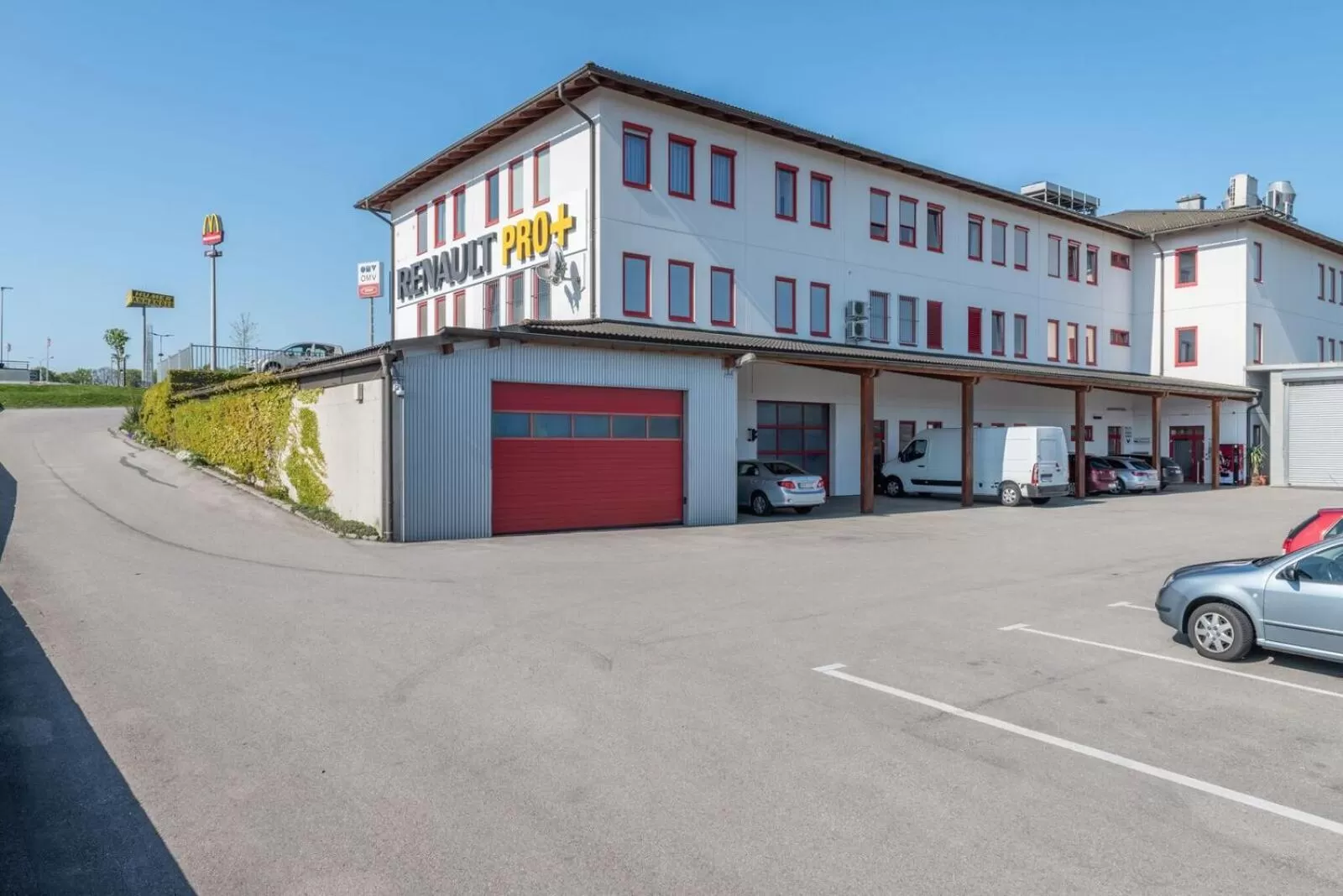 Property building in Sleepin Premium Motel Loosdorf