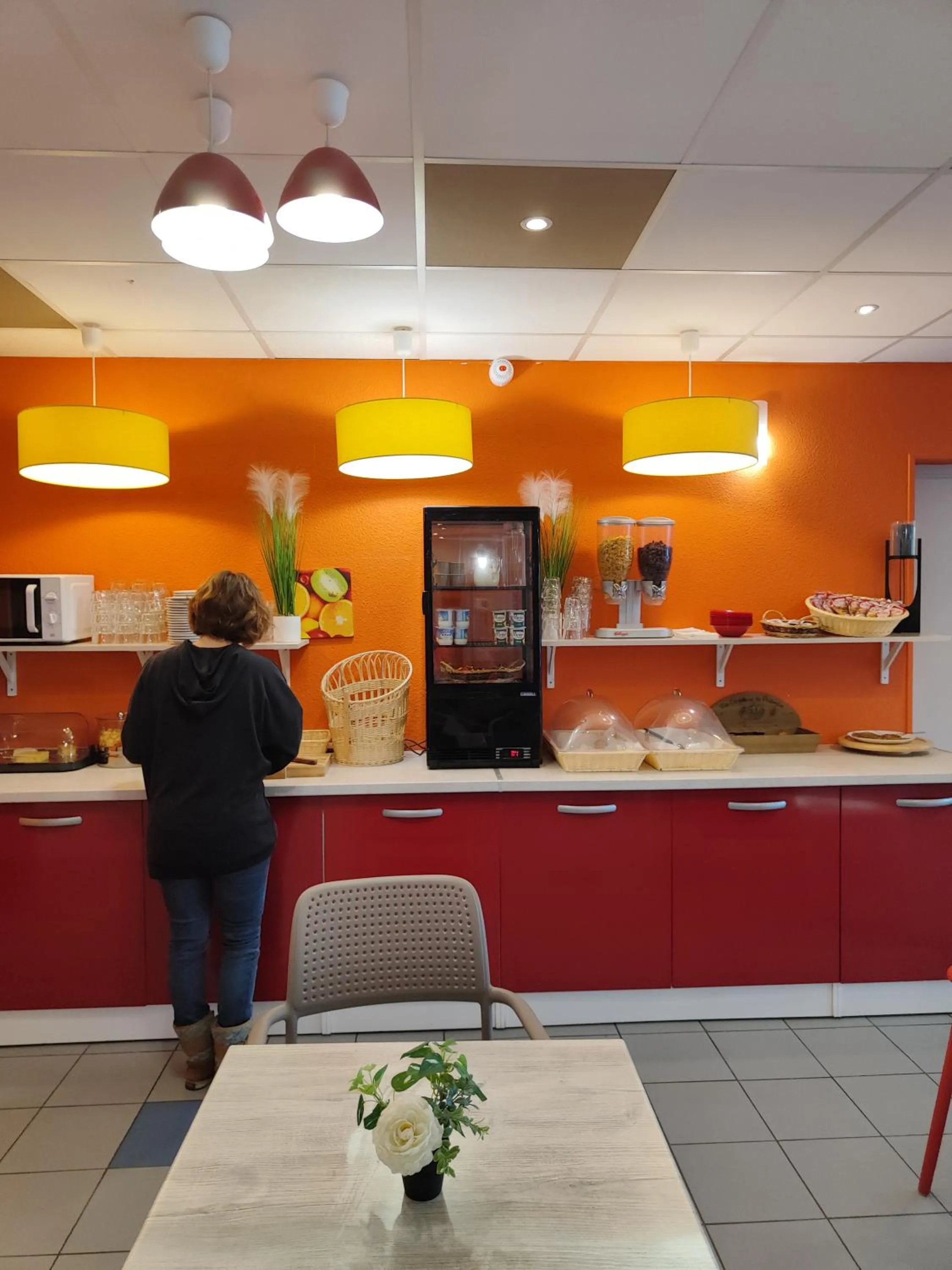 Food and drinks in The Originals Access, Hôtel les Iris, Berck-sur-Mer