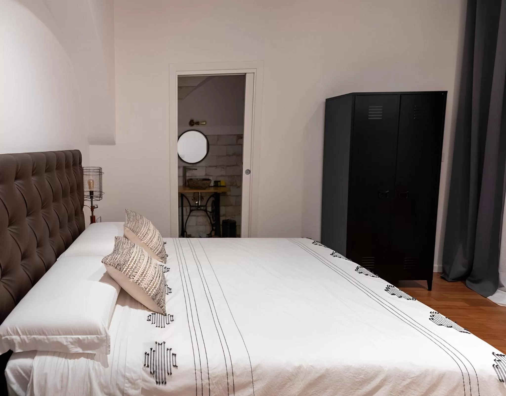 Bedroom, Bed in MareLuna Rooms