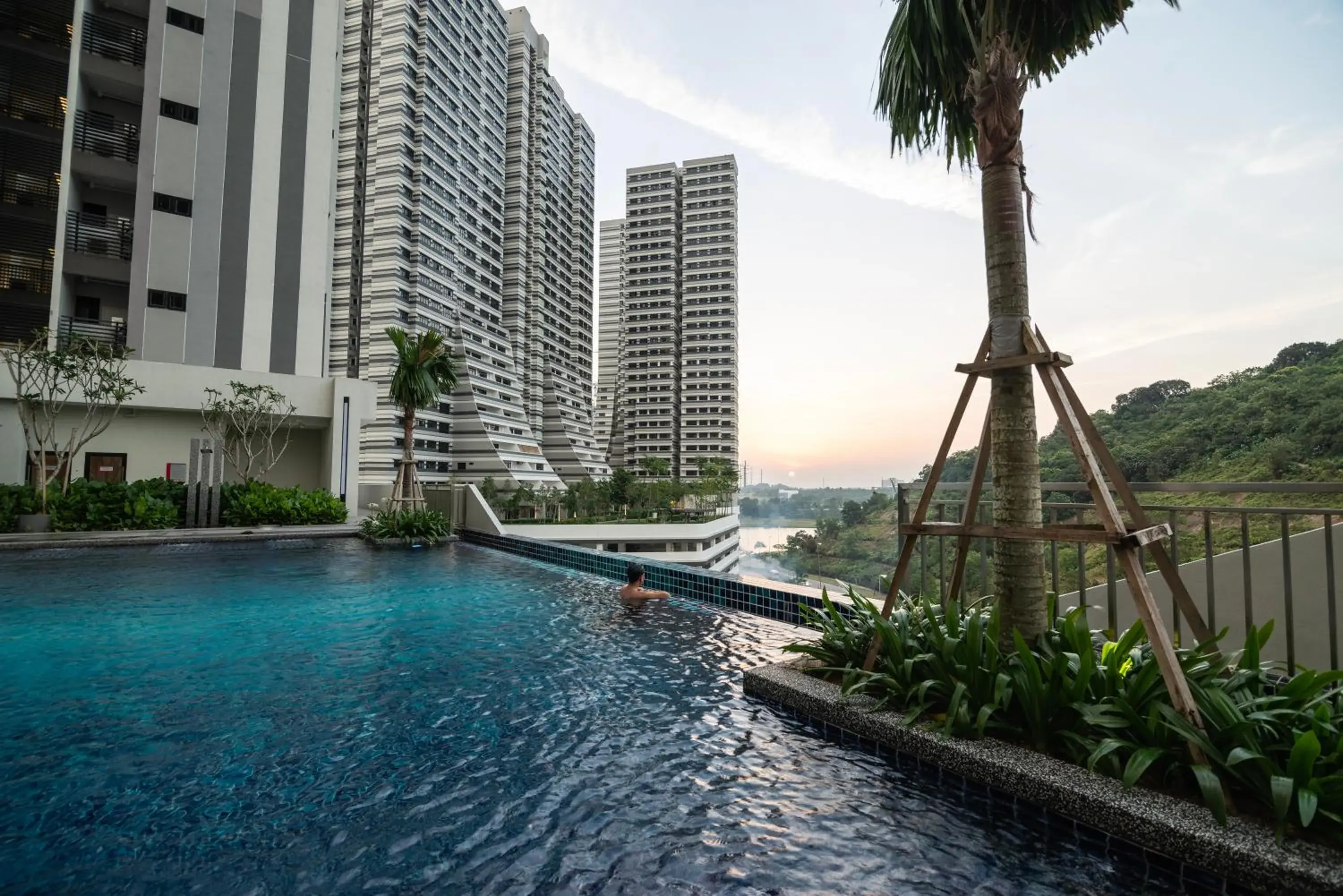 Swimming Pool in Ramada Meridin Johor Bahru