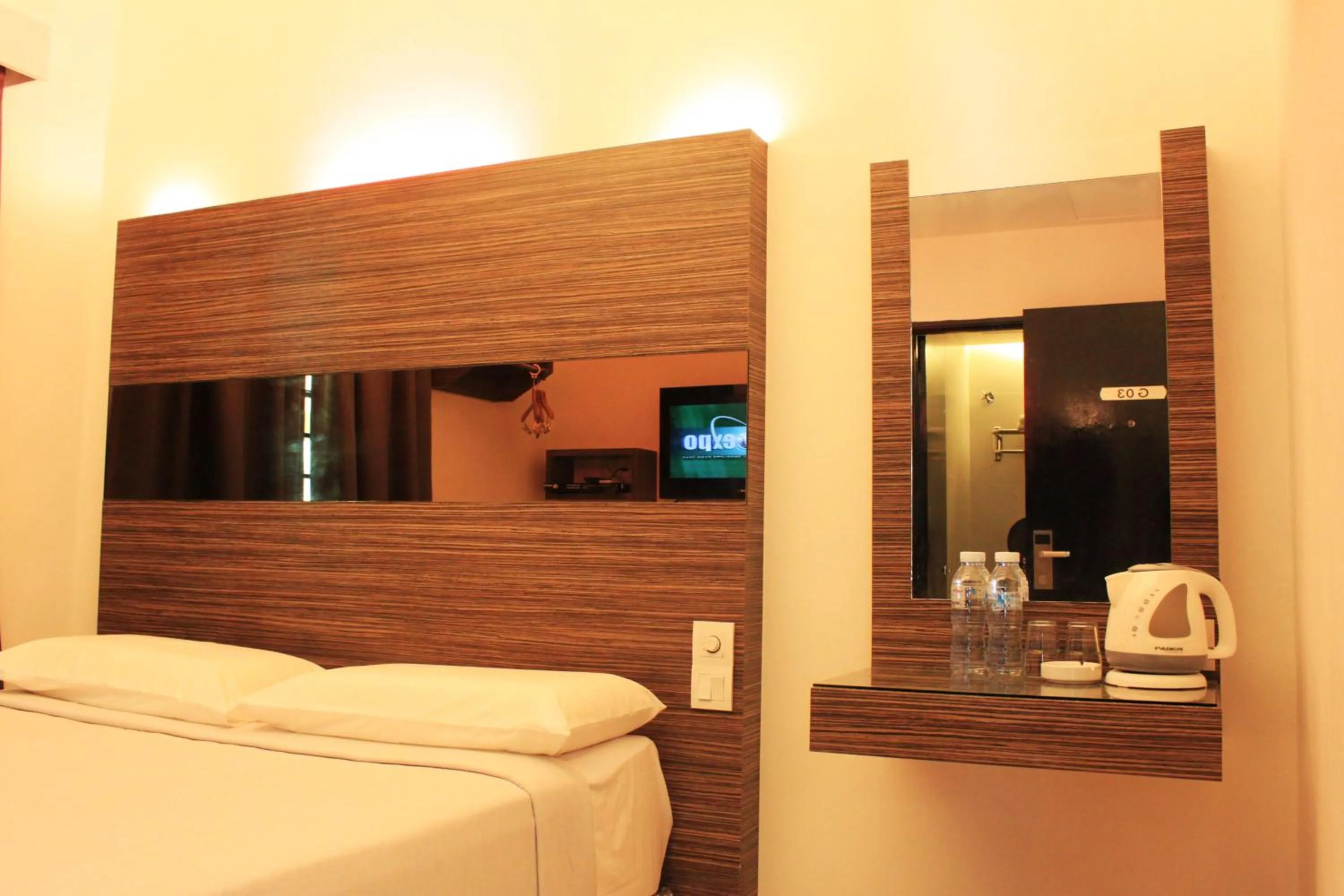 Coffee/tea facilities, Bed in Time Hotel