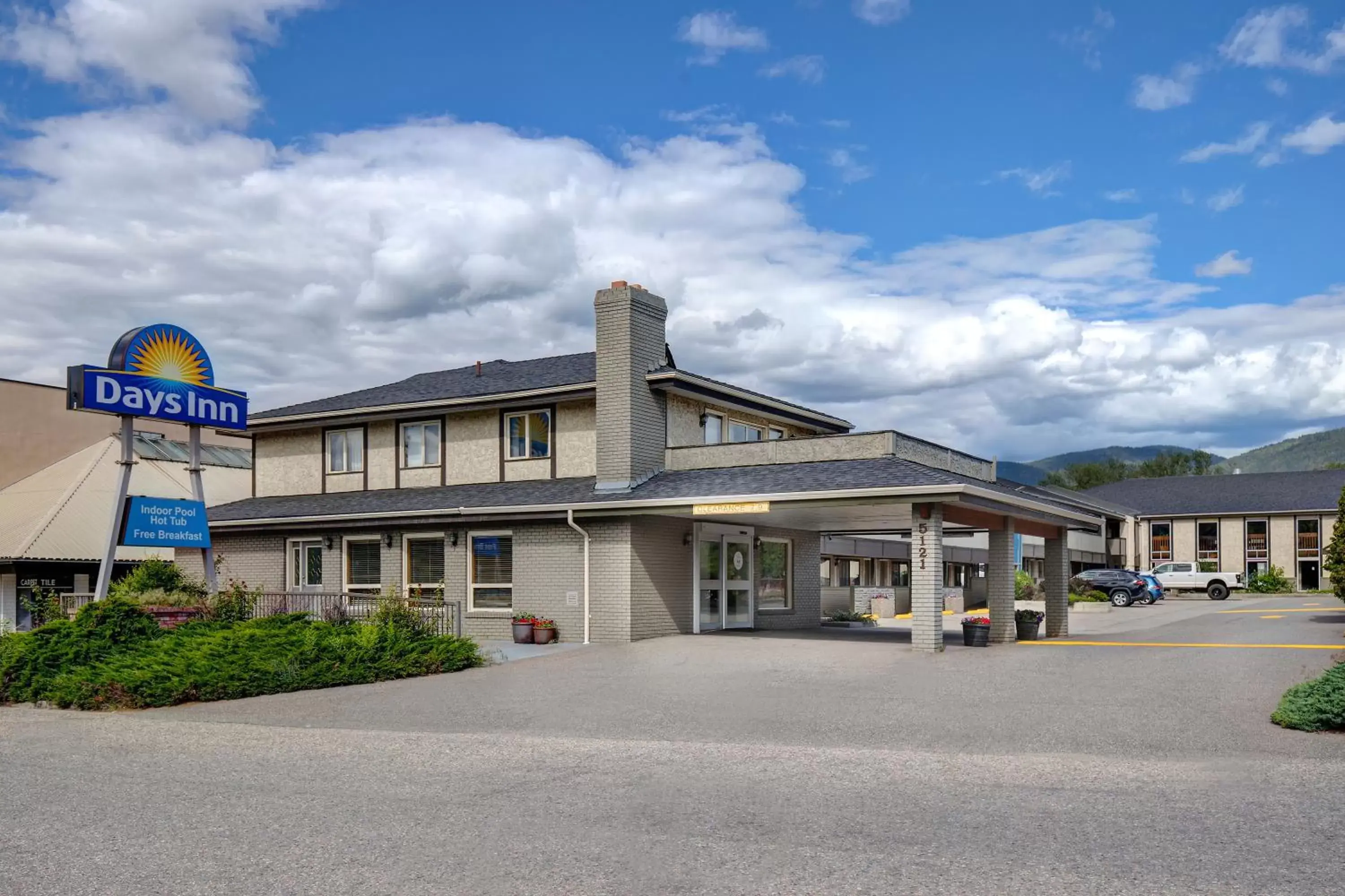 Street view, Property Building in Days Inn by Wyndham Vernon