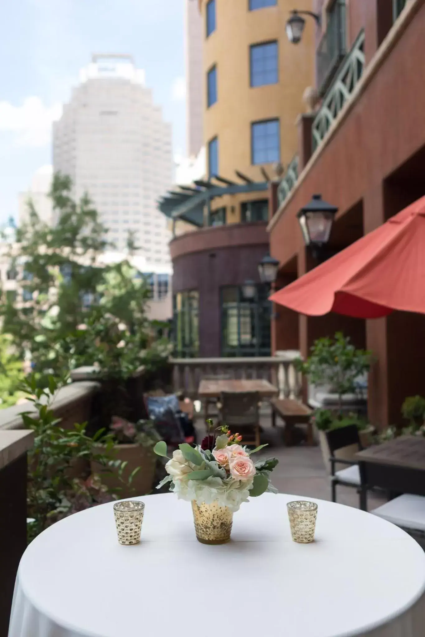 Patio in Hotel Valencia Riverwalk