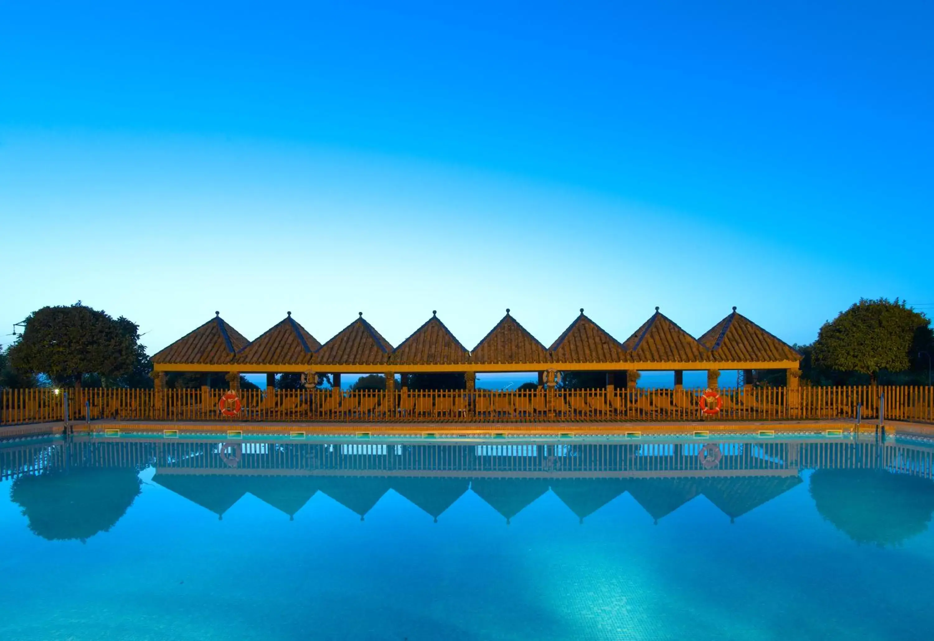 Swimming pool in Parador de Carmona Swimming pool in Parador de Carmona