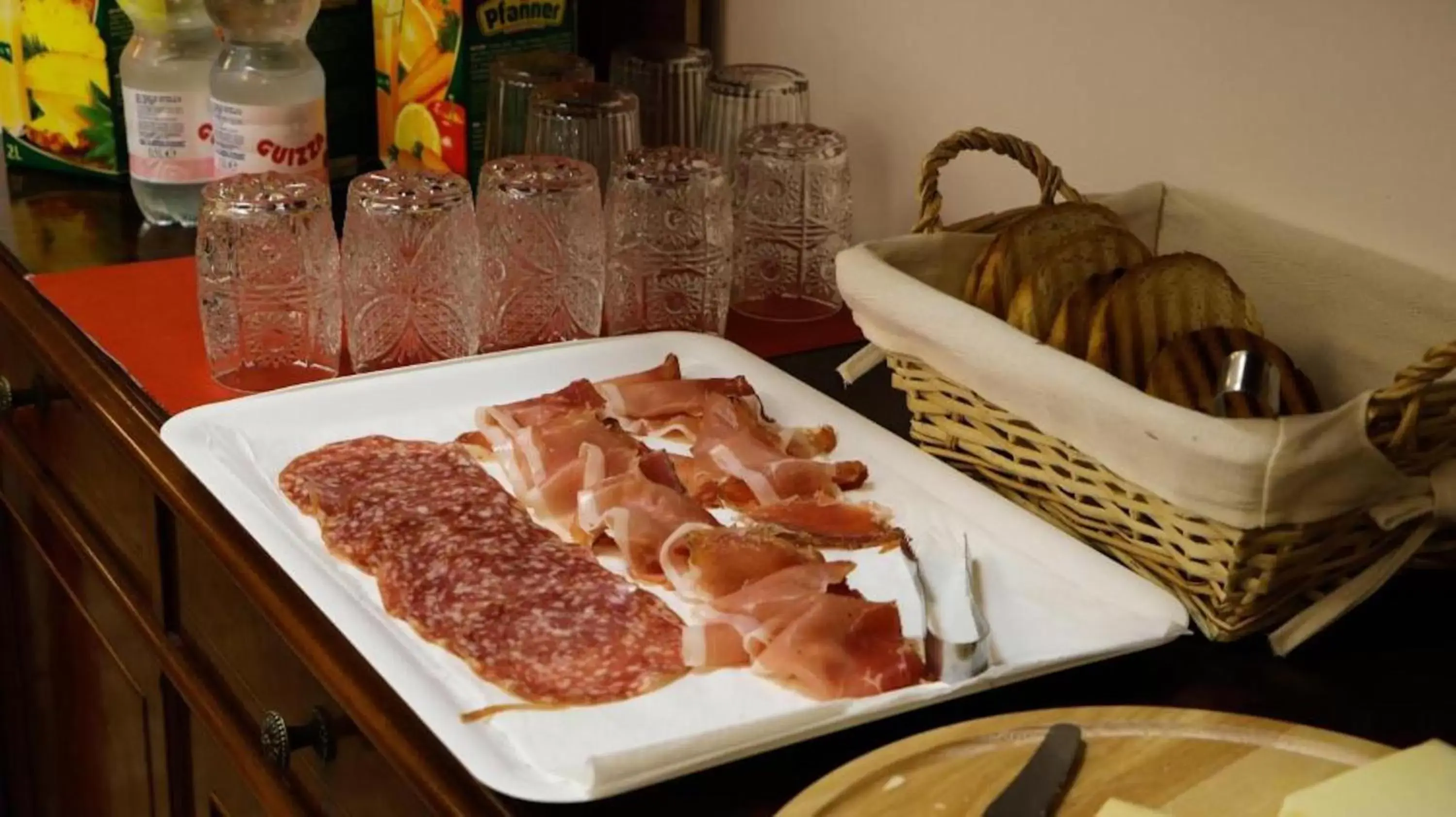 Food and drinks in BQ House Castello Luxury Rooms