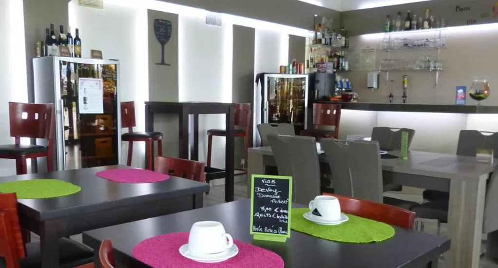 Restaurant/Places to Eat in Logis Drom'sud Hotel