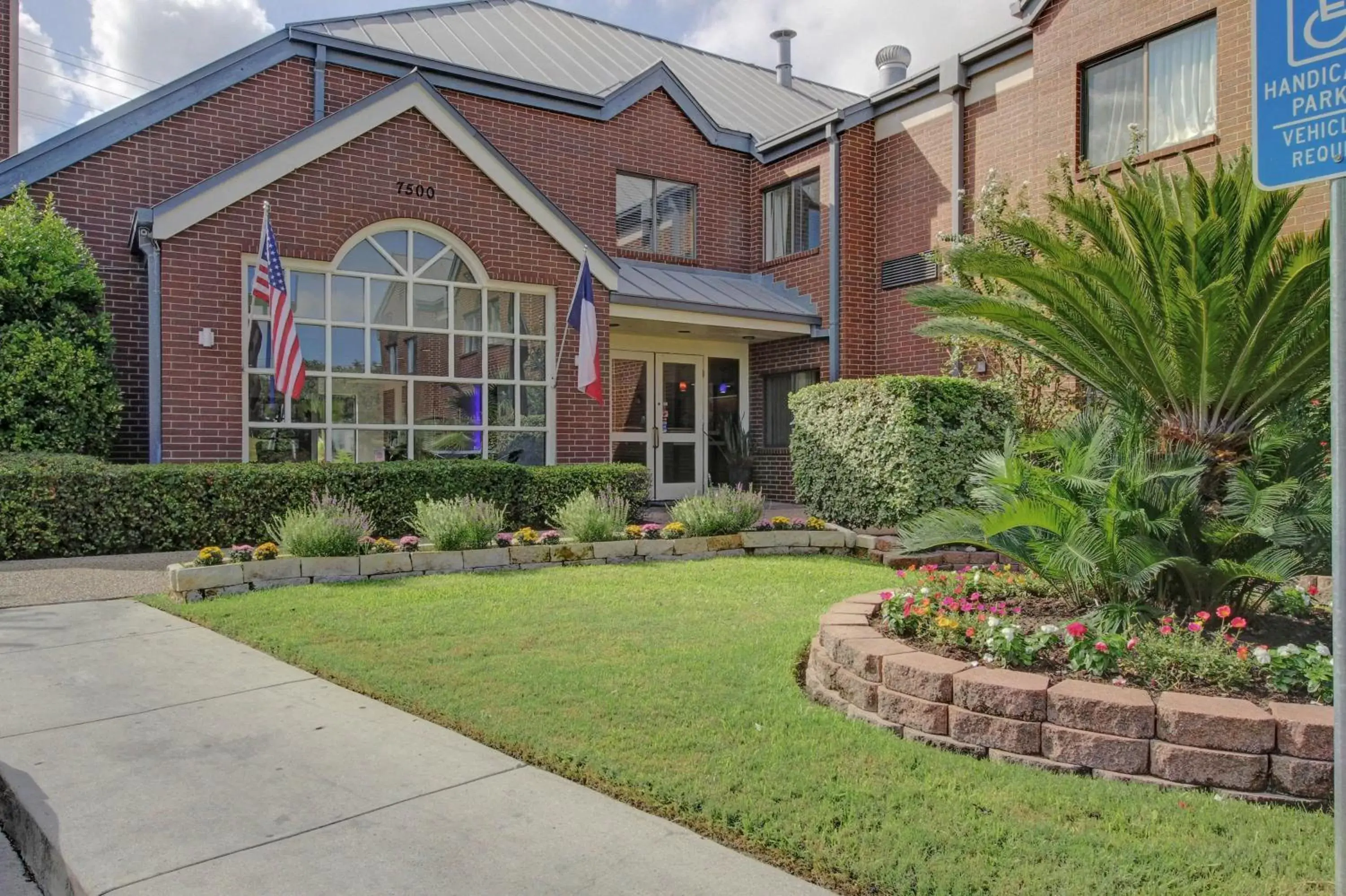 Facade/entrance in Park Inn by Radisson Facade/entrance in Park Inn by Radisson