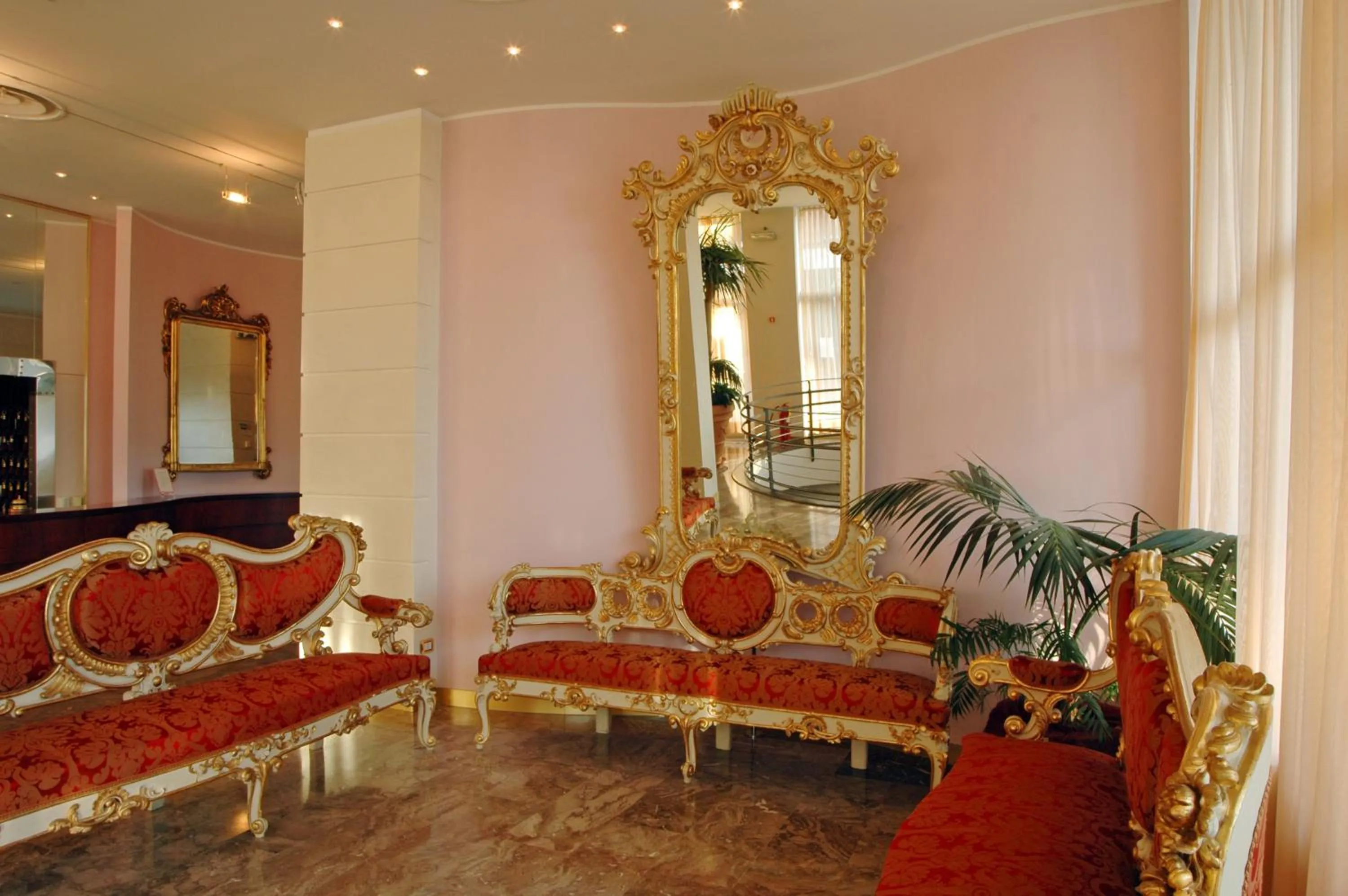 Lobby or reception in Reginna Palace Hotel