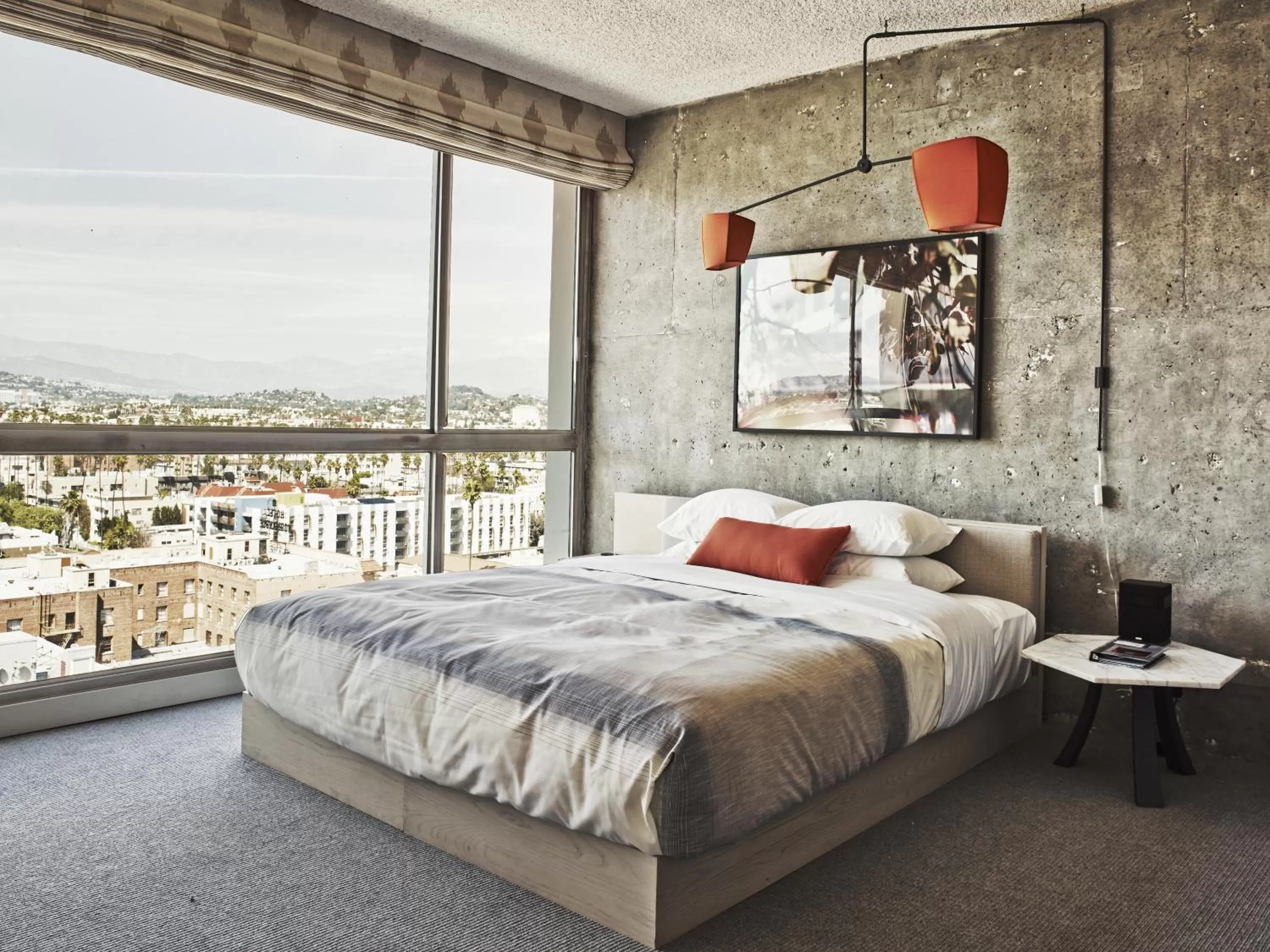 Bed in The LINE Hotel LA