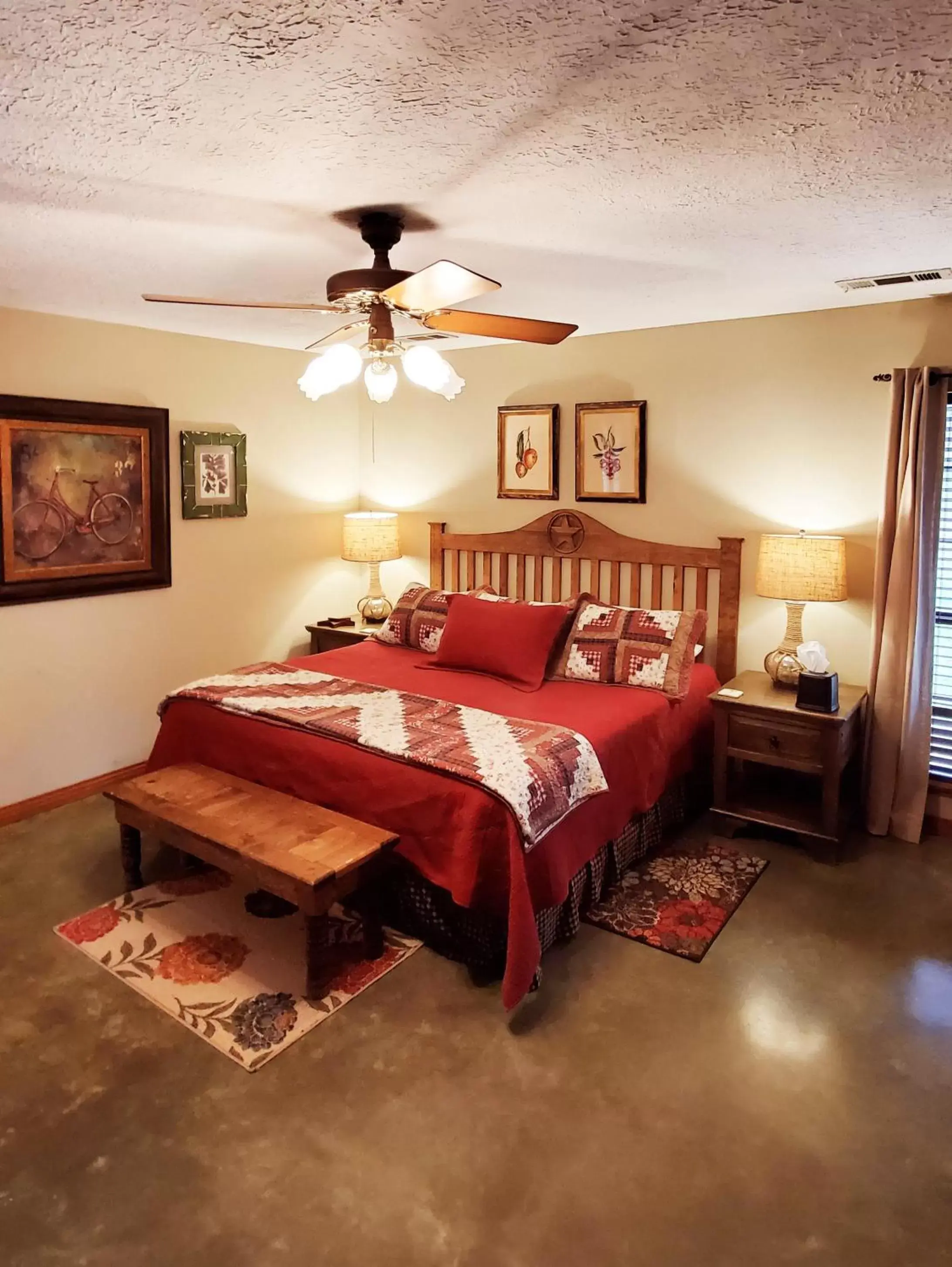 Bedroom, Bed in Barons CreekSide Resort