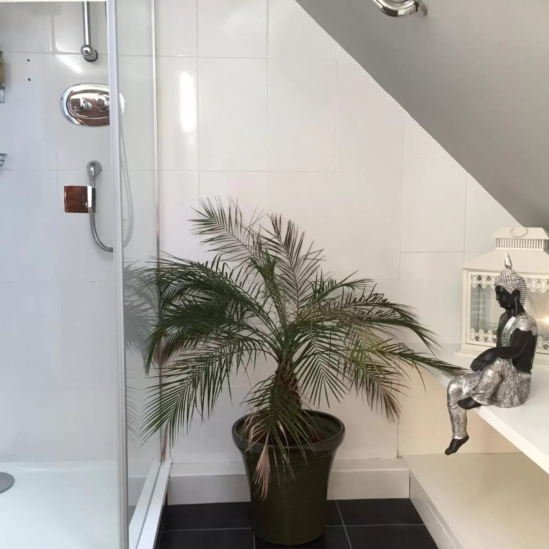 Property building, Bathroom in The Lodge at Ruddington