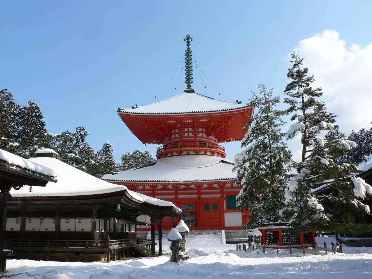 Winter in Hotel Avalorm Kinokuni