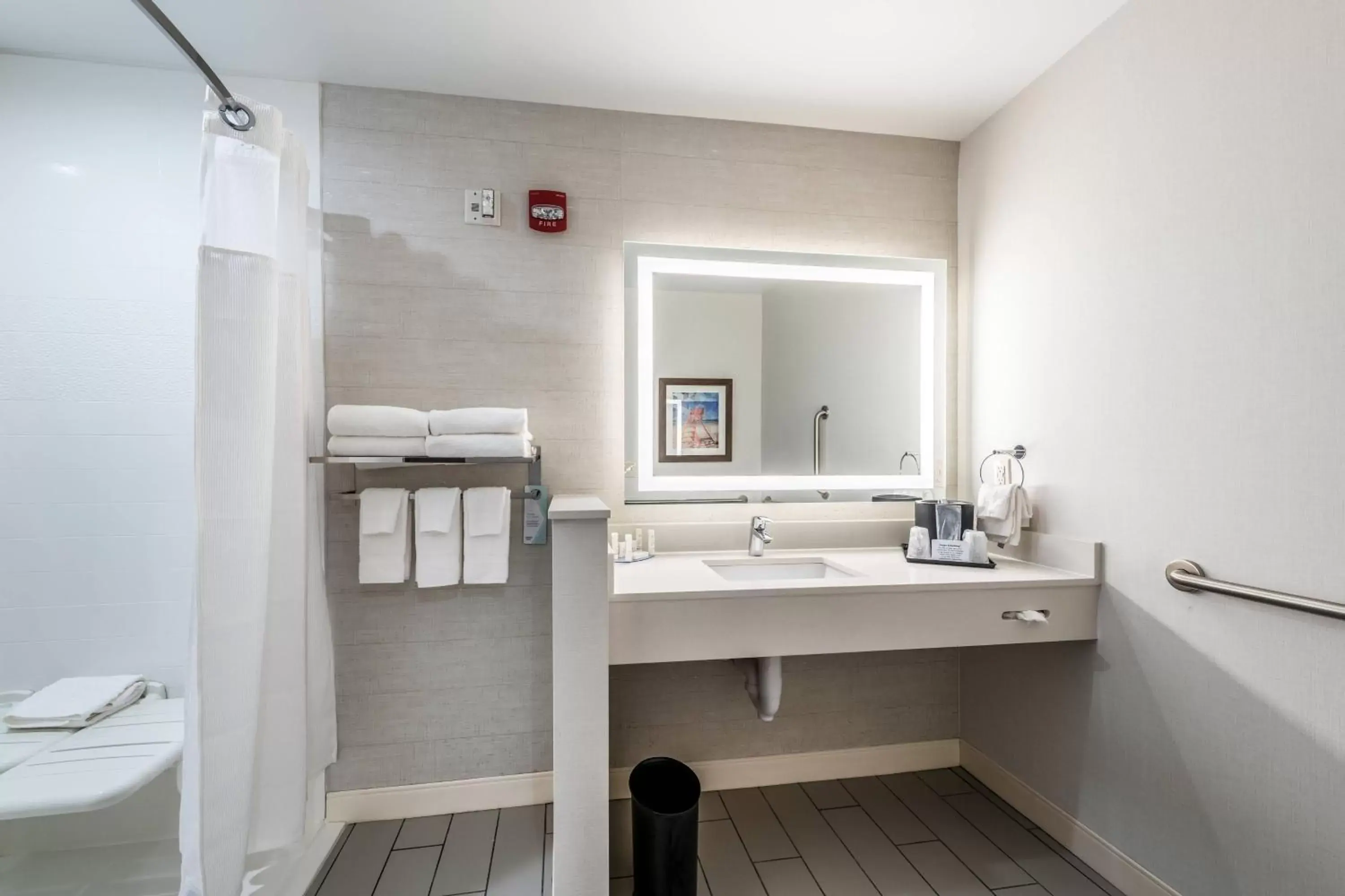 Bathroom in Fairfield Inn & Suites by Marriott St. Joseph Stevensville