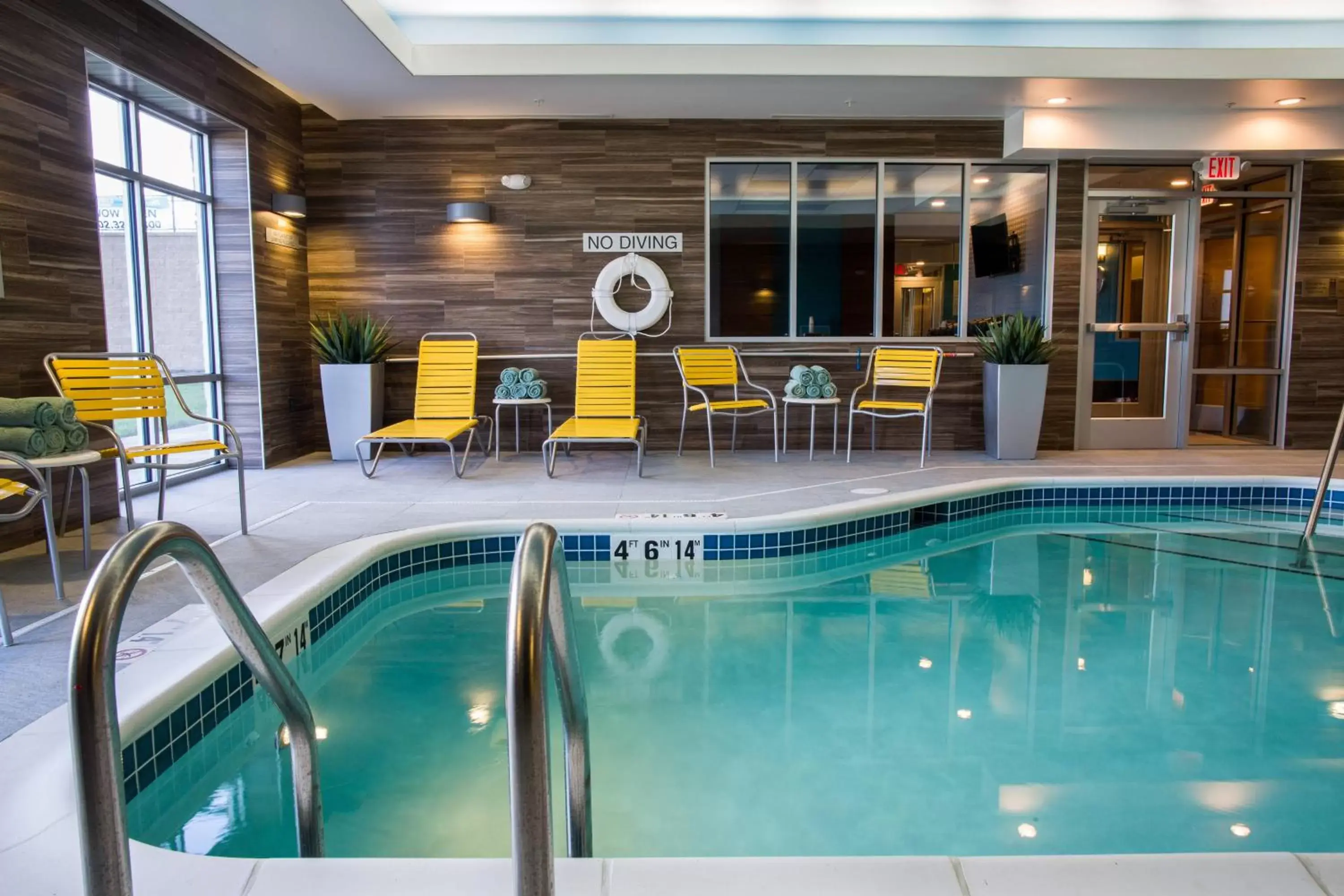 Swimming Pool in Fairfield Inn & Suites by Marriott Lincoln Southeast