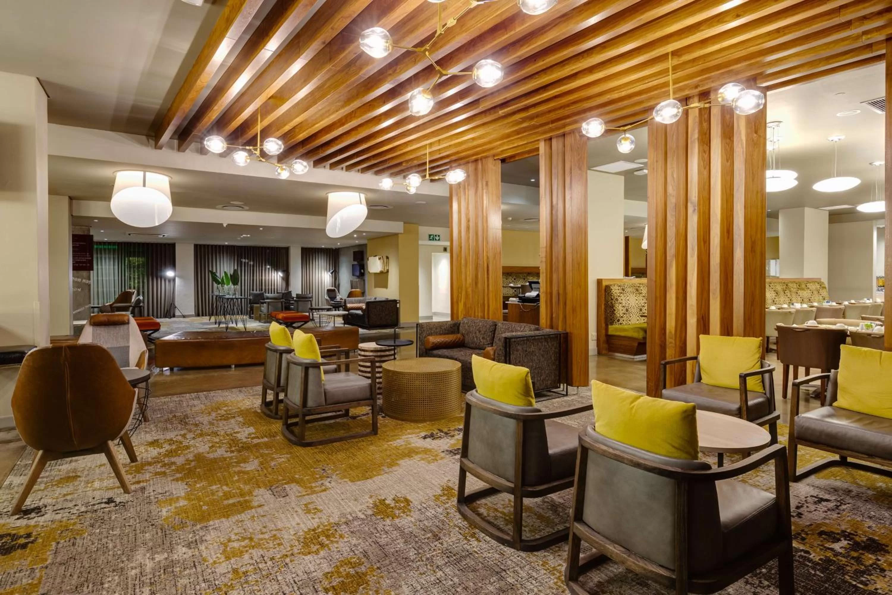 Lounge or bar in Garden Court Victoria Junction