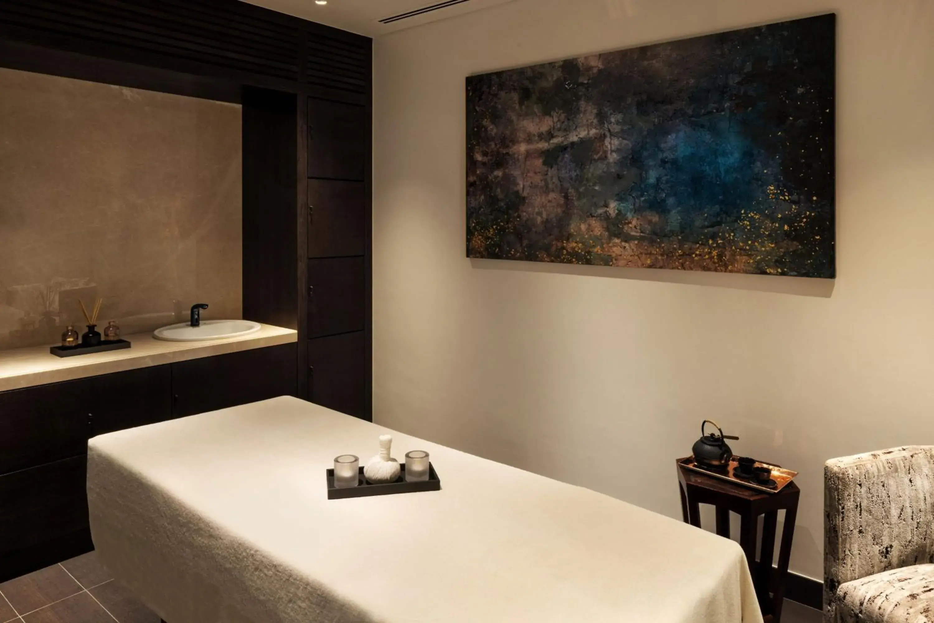 Spa and wellness centre/facilities, Bathroom in JW Marriott Hotel Muscat