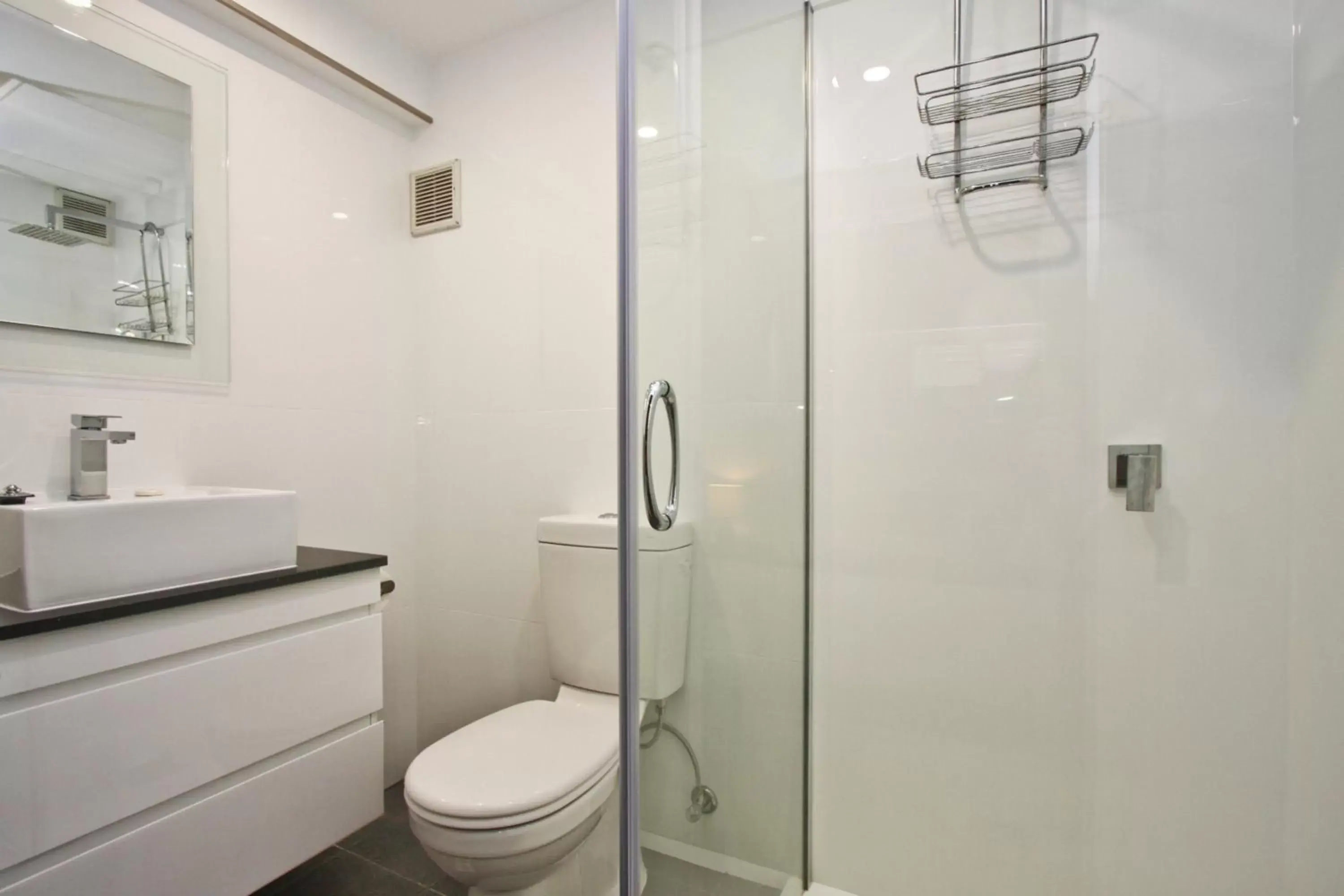 Shower, Bathroom in Jesmond Executive Villas