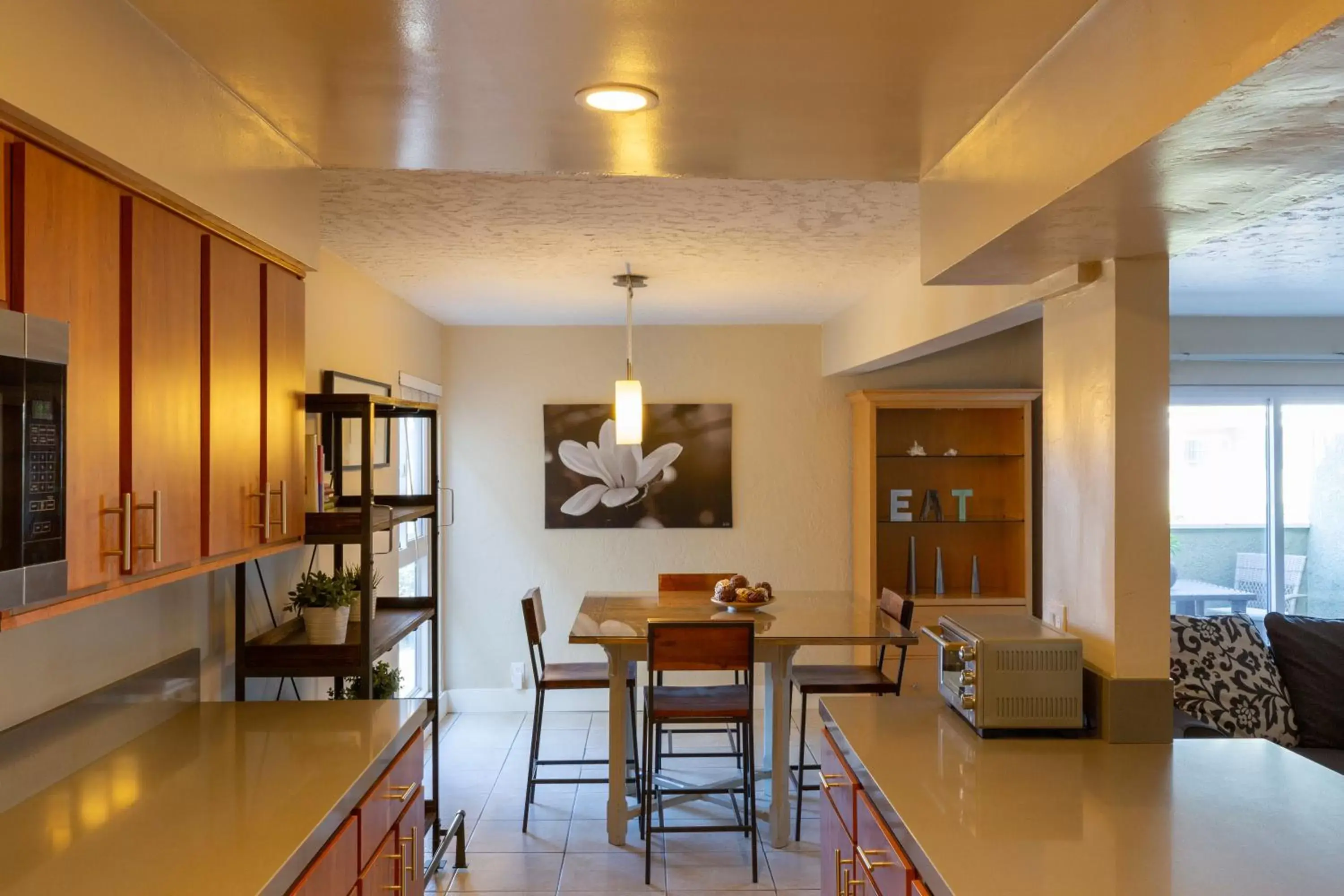 BBQ facilities, Dining Area in Beachwalk Villas