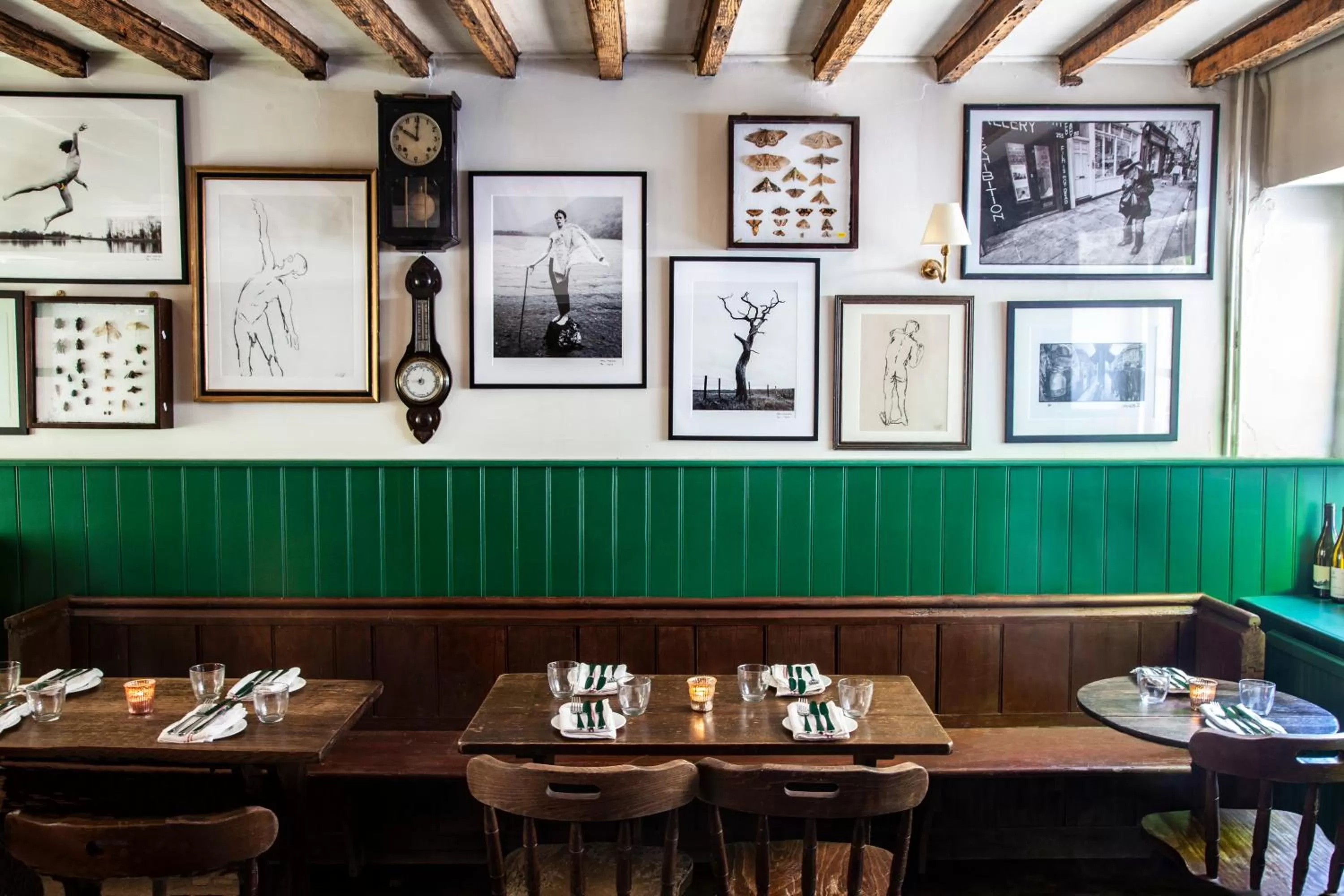 Lounge or bar in The Lamb Inn