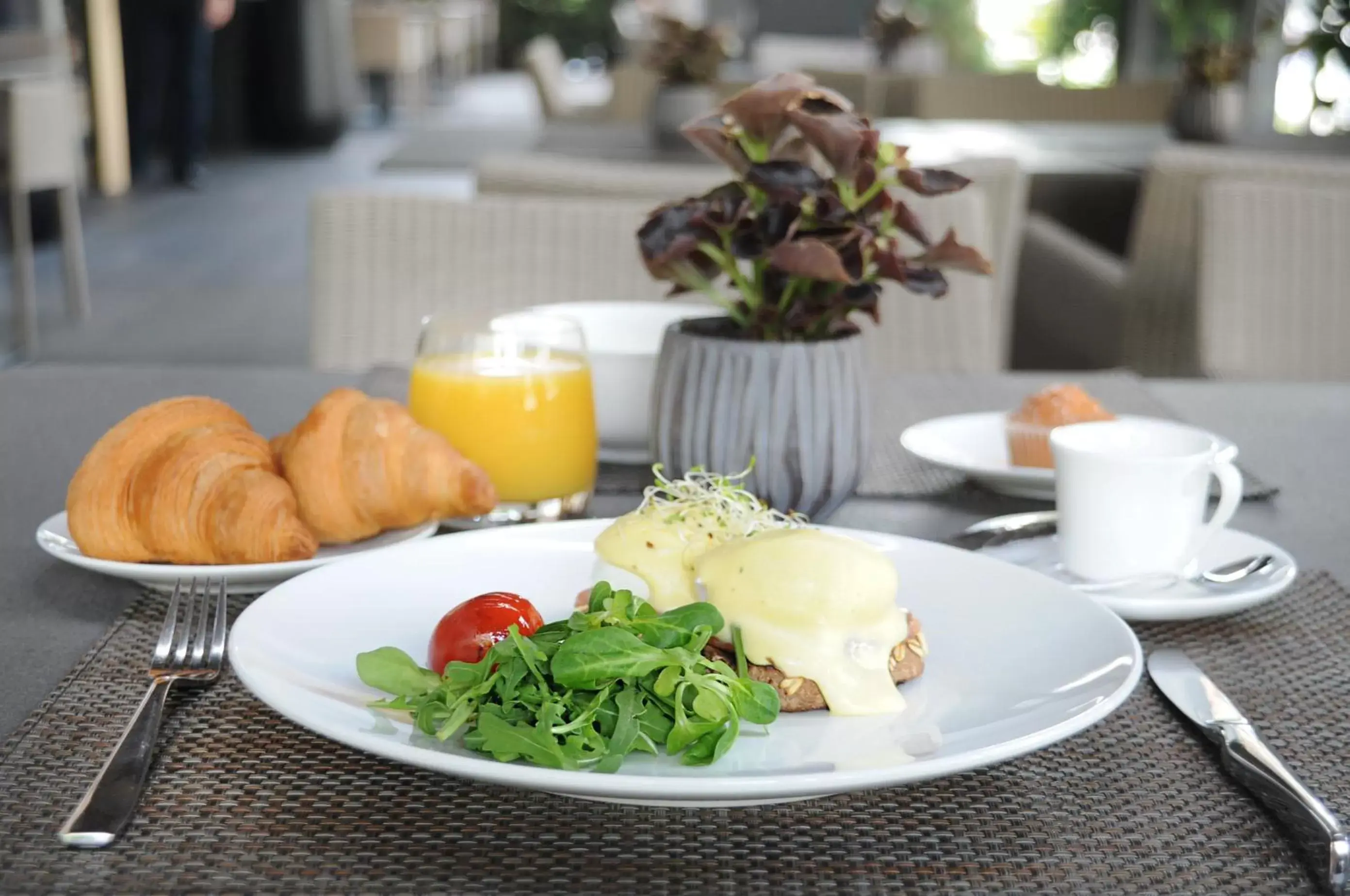 Breakfast in BERDS Chisinau Mgallery Hotel Collection