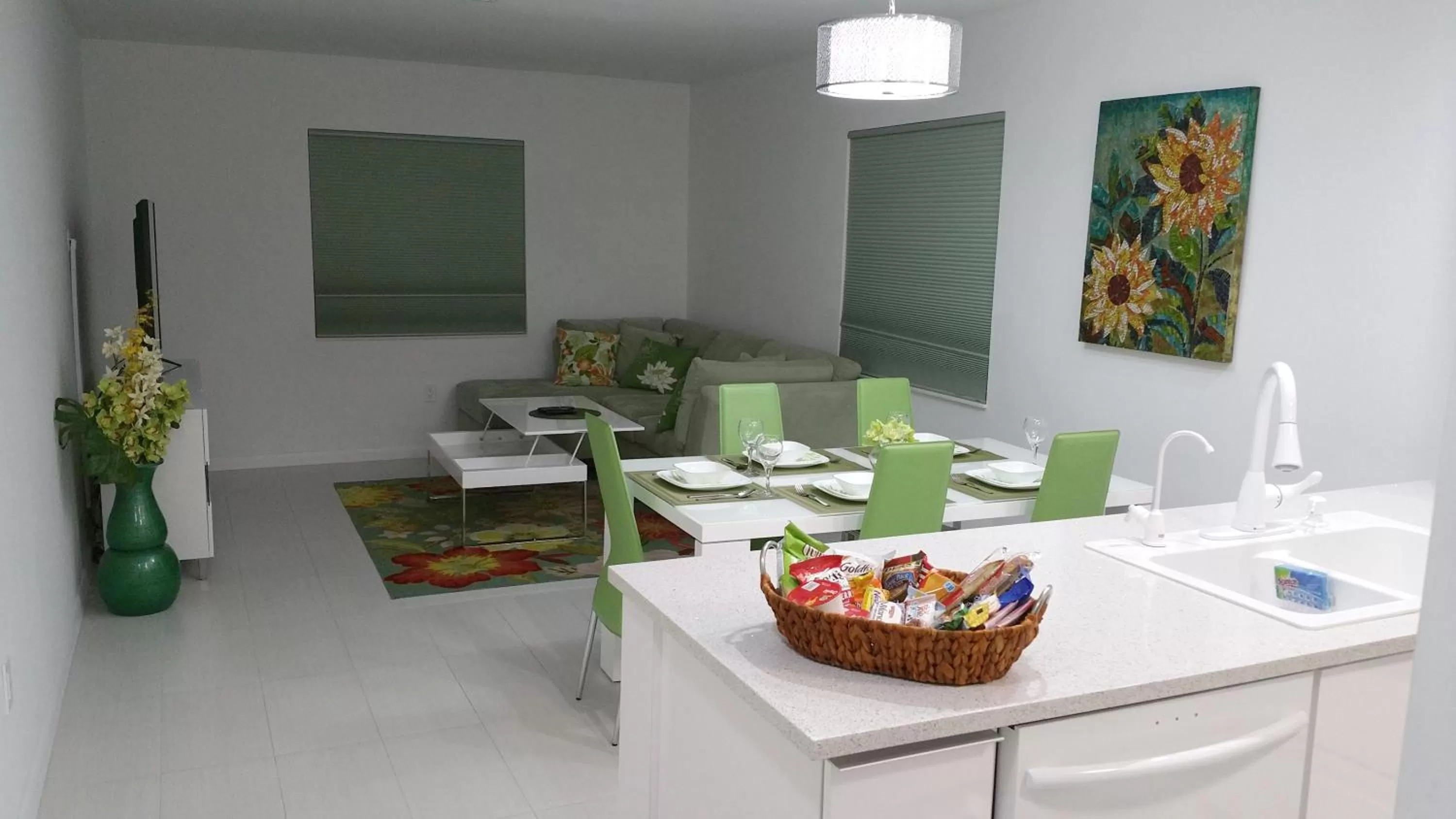 Kitchen or kitchenette in Downtown Hollywood Boutique Hotel