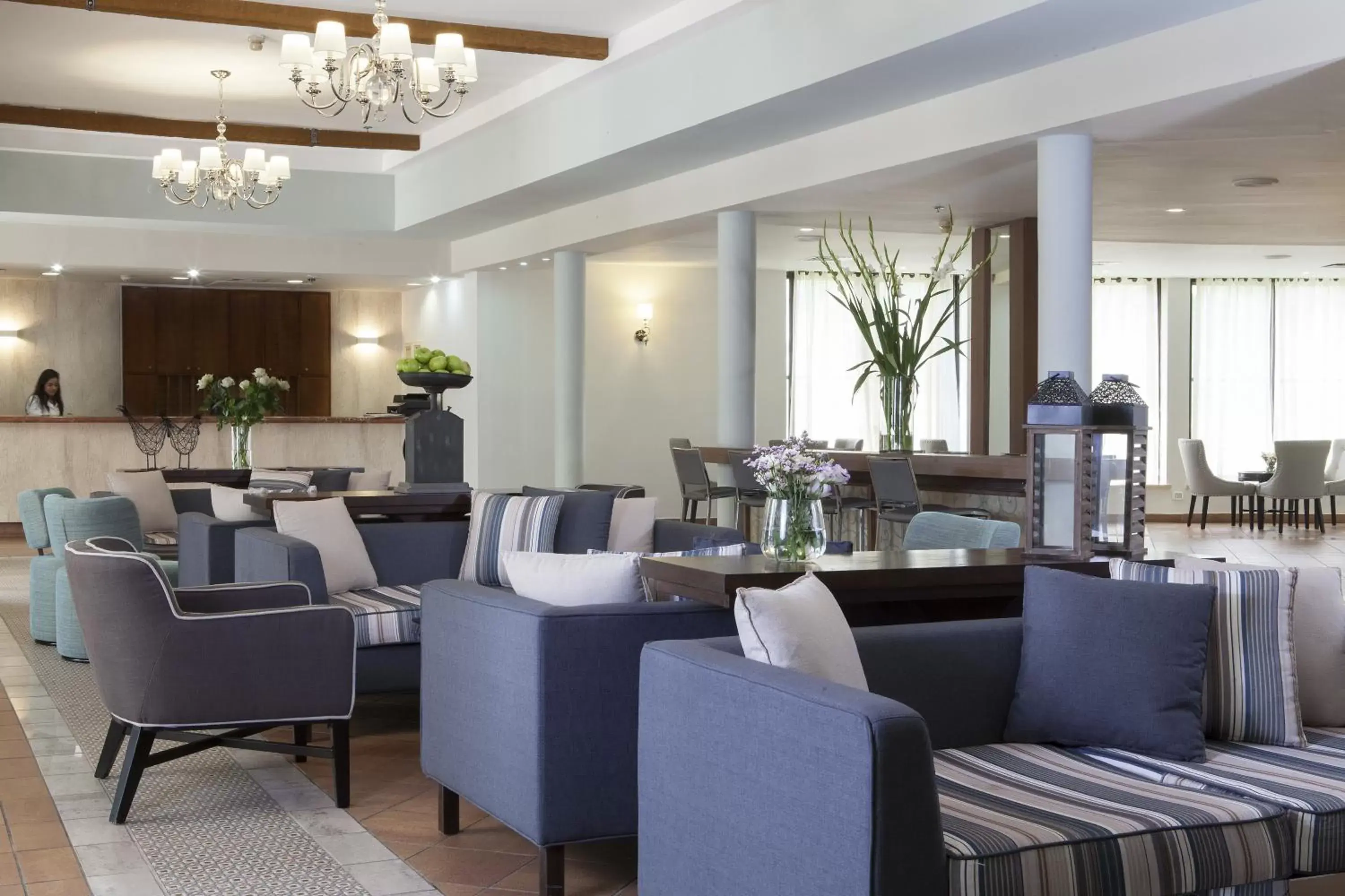 Lobby or reception, Lounge/Bar in Eden Inn