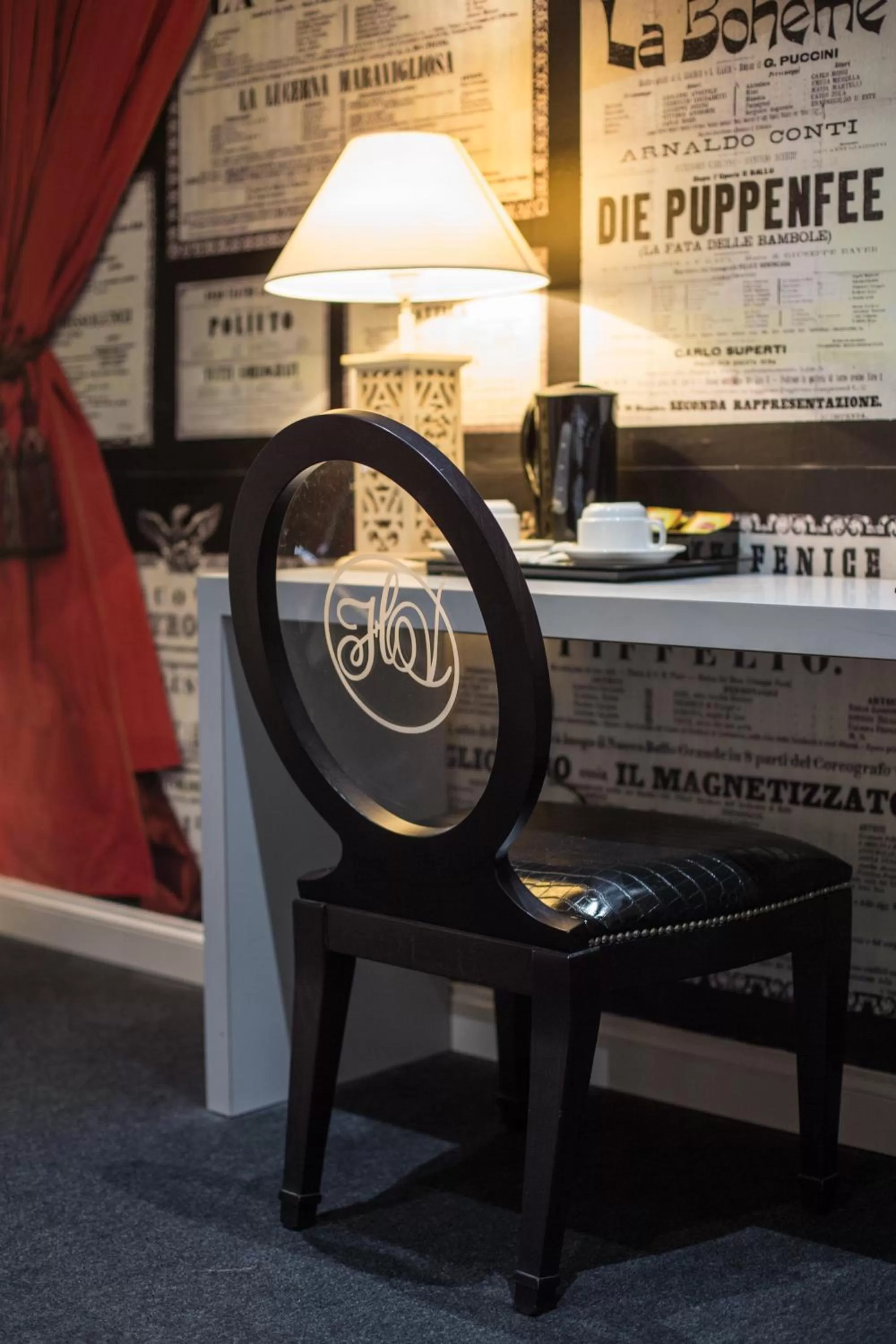 Decorative detail in Hôtel Les Voyageurs